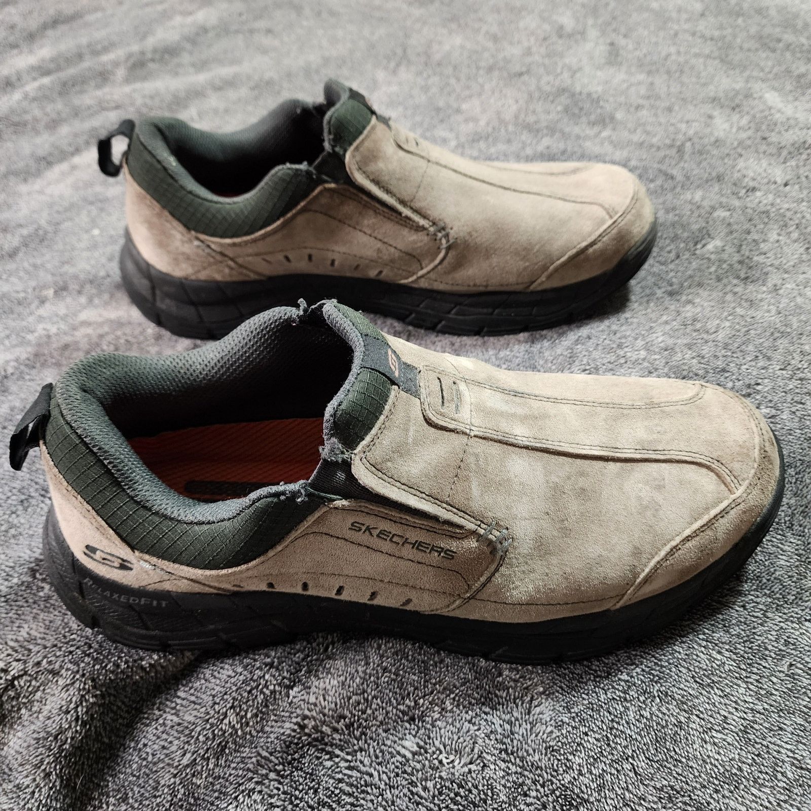 SKECHERS Skechers suede shoes leather slip on ;oafers mens sz 10 SHLF Size US 10 / EU 43 - 3 Thumbnail