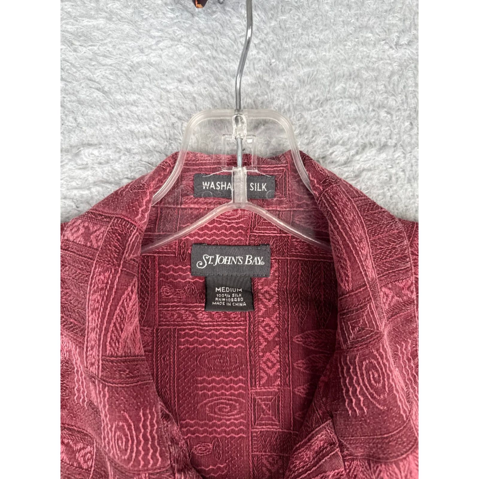 Vintage St. John's Bay Shirt Men Medium Red Surfboard Geometric Hawaiian Up 100% Silk Size US M / EU 48-50 / 2 - 7 Thumbnail