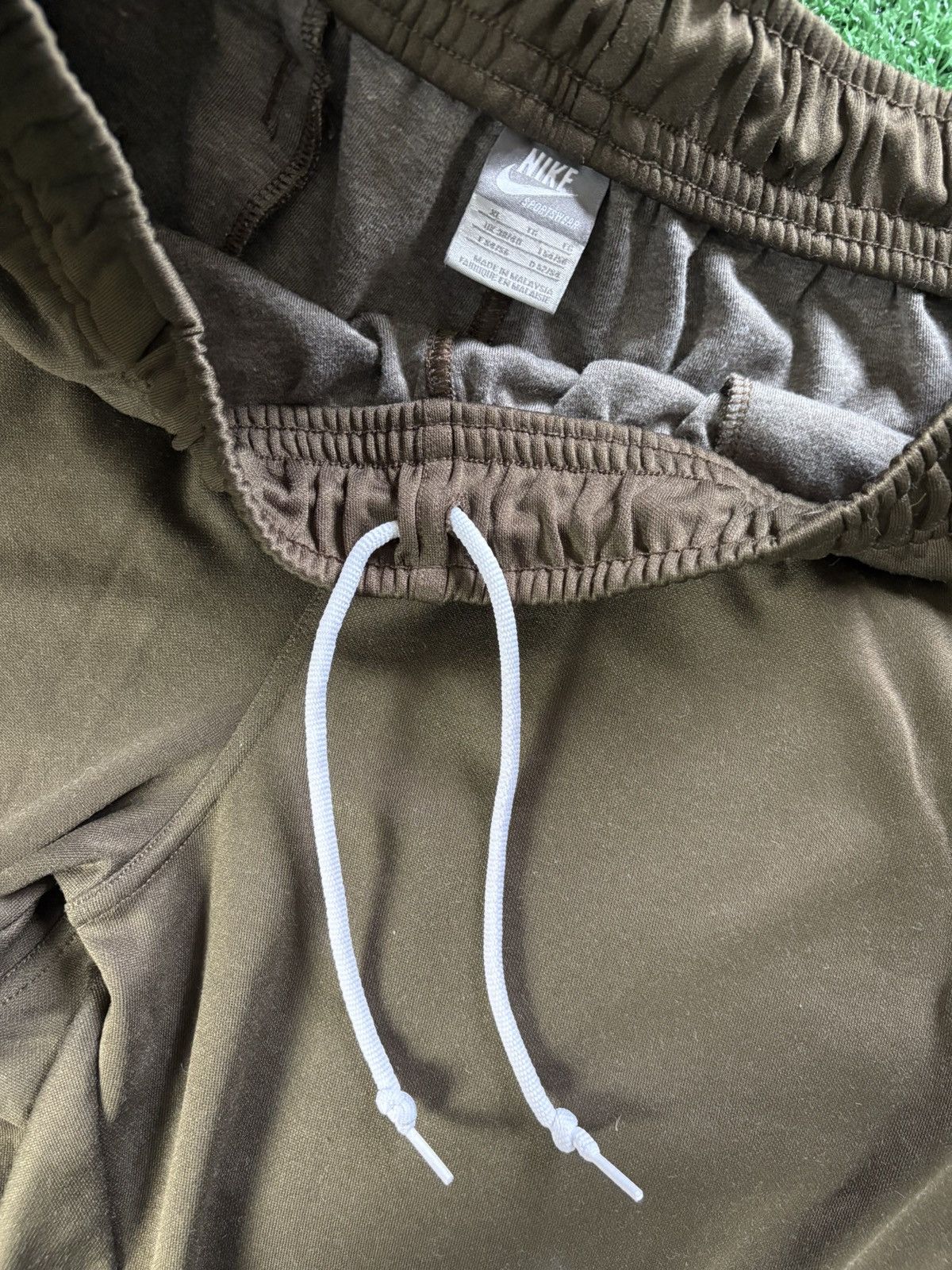 Nike × Vintage Y2K Nike green Olive embroidered swoosh sweatpants Size US 38 / EU 54 - 4 Thumbnail
