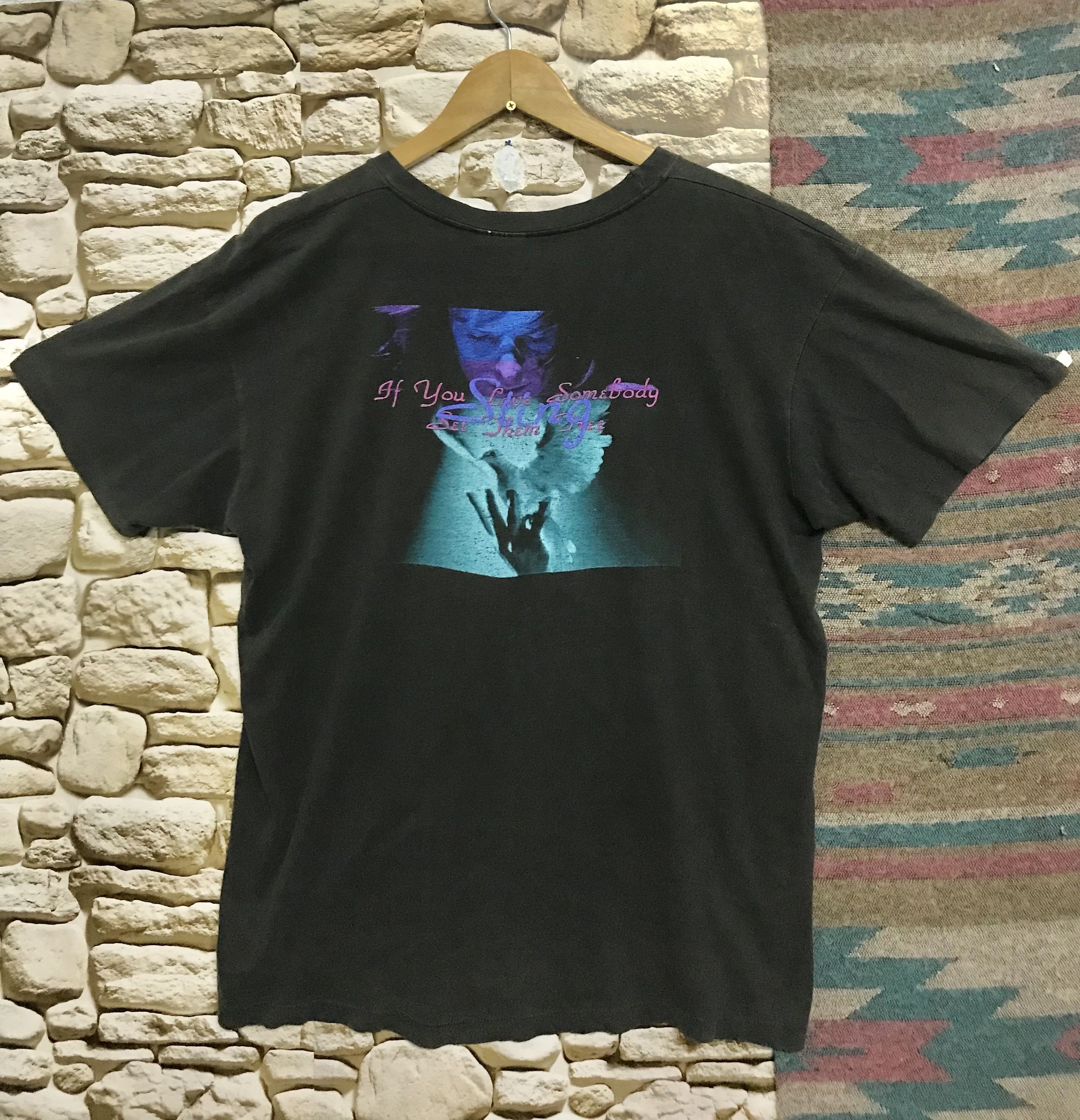 Vintage Vintage Distres Sting Set Them Free Band Tees Size US L / EU 52-54 / 3 - 2 Thumbnail