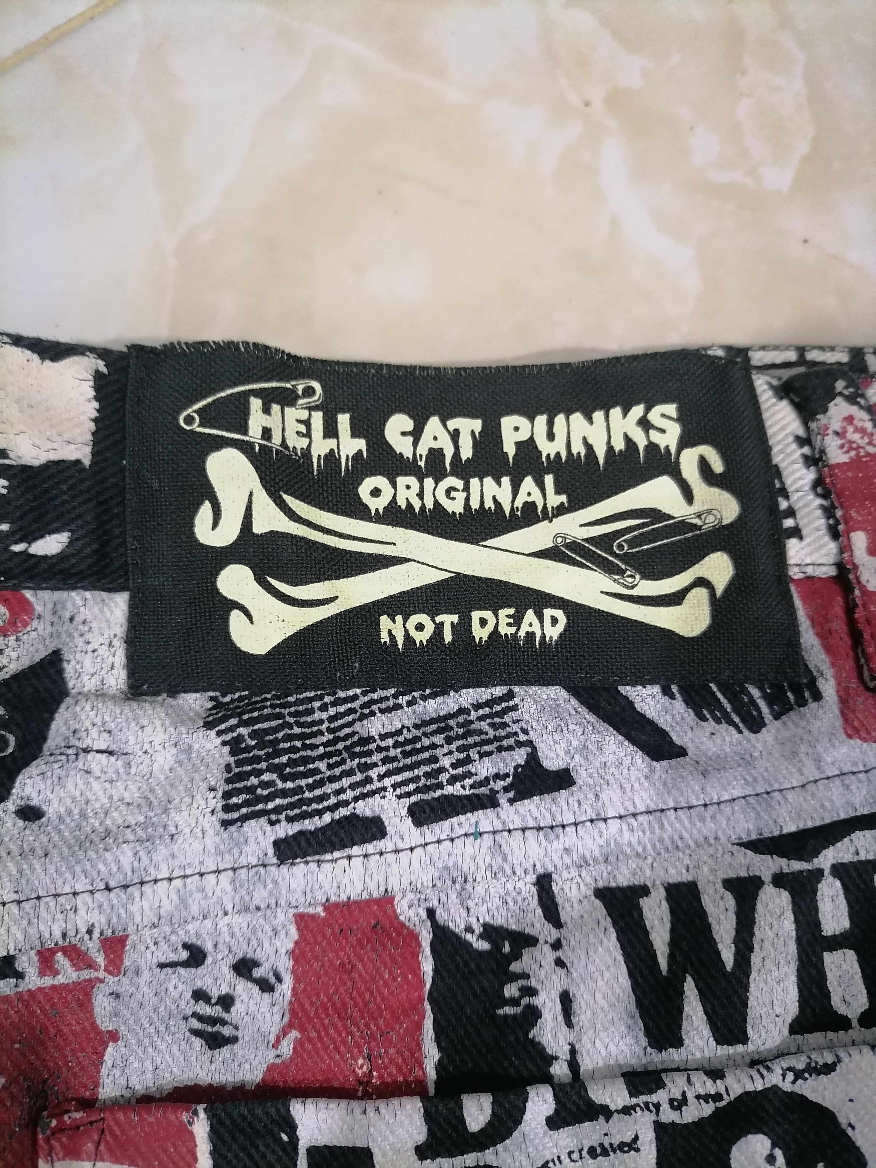 Seditionaries Hell Cat Punks Waxed Denim Overprinted Mini Skirt Size 30" / US 8 / IT 44 - 3 Thumbnail