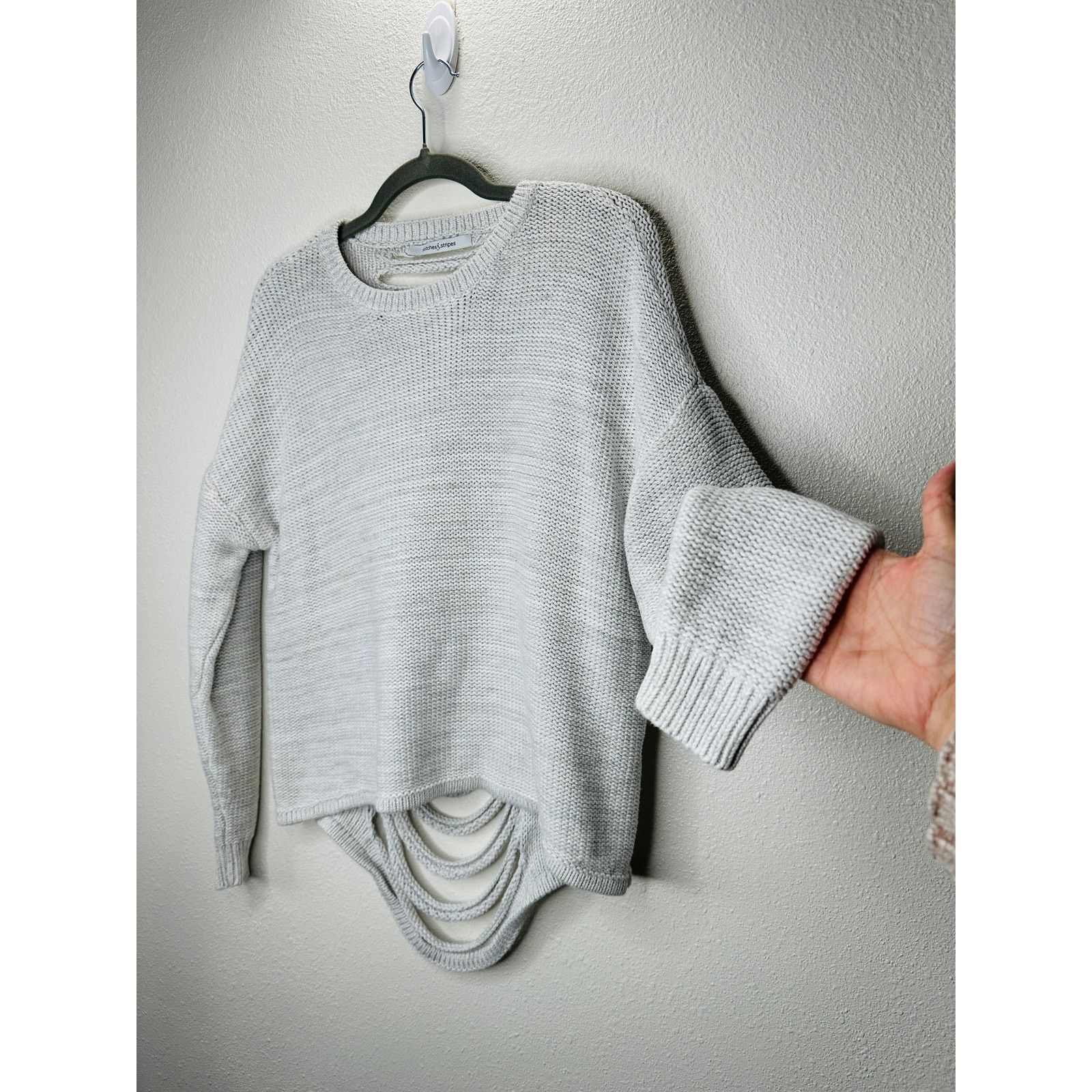 Other Stitches & Stripes Light Gray Crew Distressed Back Sweater Size XL / US 12-14 / IT 48-50 - 1 Thumbnail