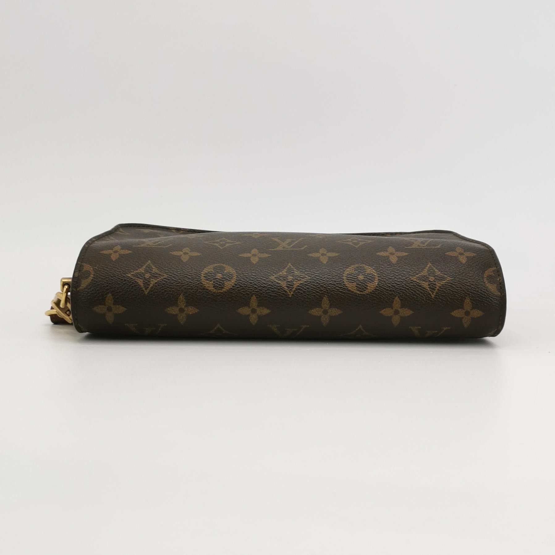 Louis Vuitton Louis Vuitton (LV) Cowhide Monogram Print Zipper Clutch -y2 Size ONE SIZE - 1 Thumbnail