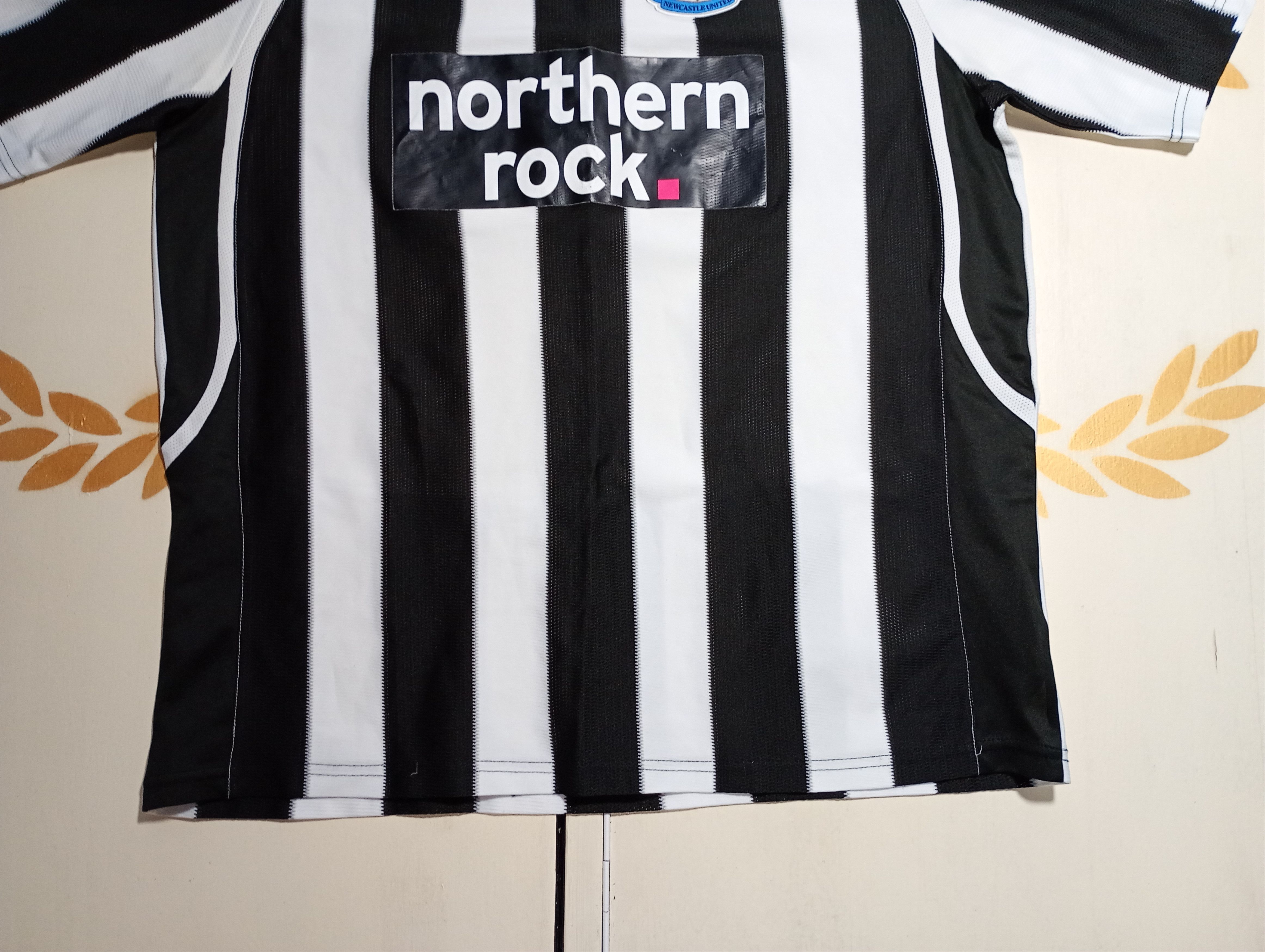 Puma Puma Newcastle United Home Jersey 2010-2011 Size US XL / EU 56 / 4 - 3 Thumbnail