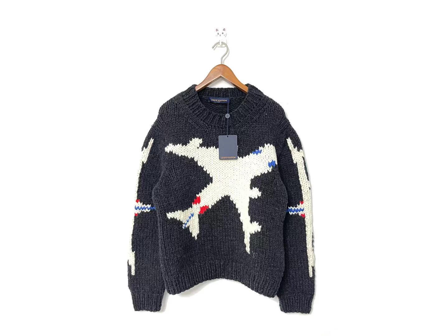 Louis Vuitton LV Runway Airplane Sweater M NWT Size US M / EU 48-50 / 2 - 1 Thumbnail