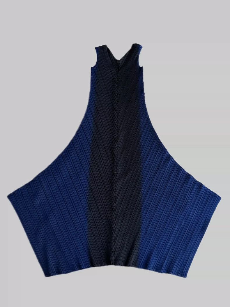 Issey Miyake Issey Miyake size:3 A deep blue to black gradient mainline Size S / US 4 / IT 40 - 2 Thumbnail
