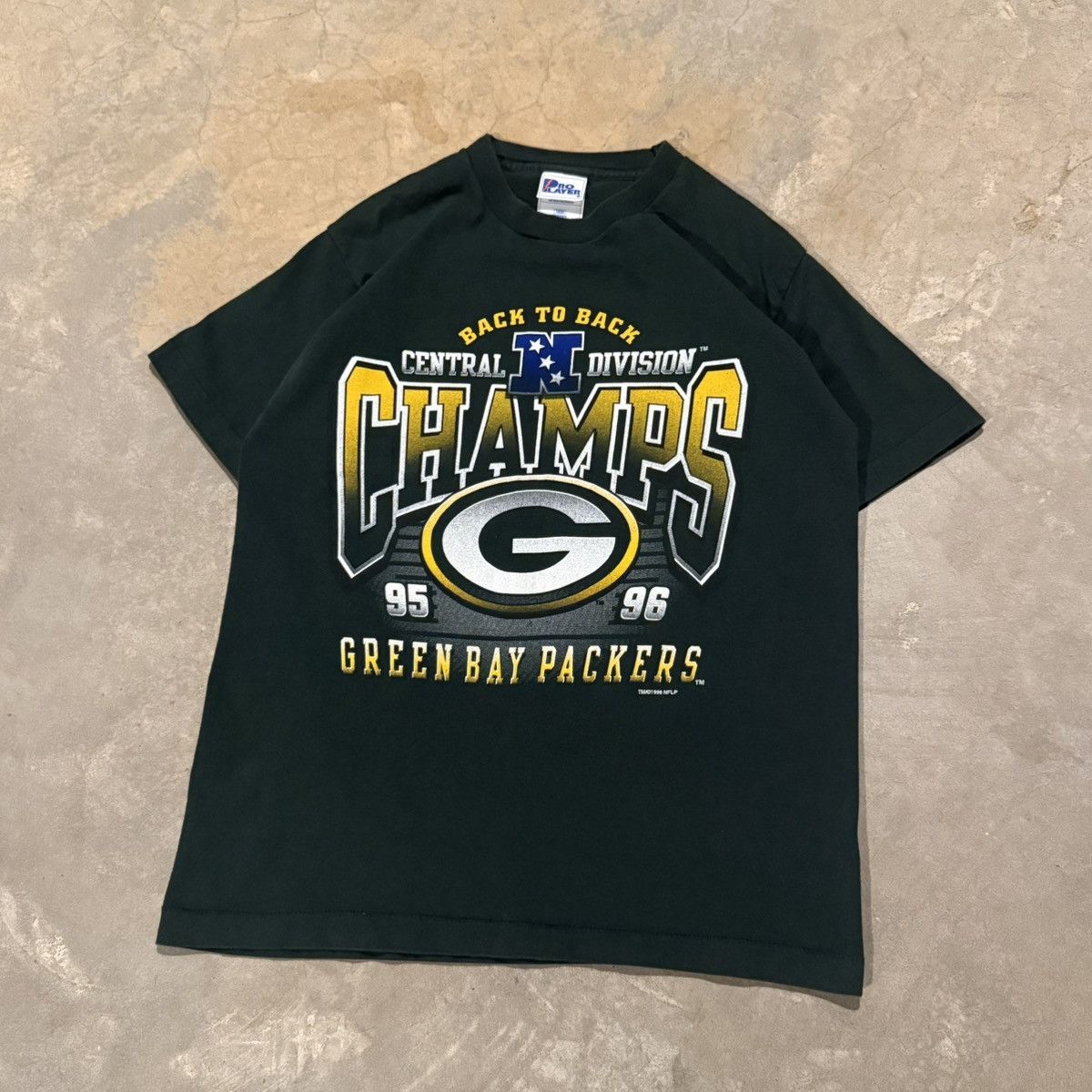 Pro Player Vintage 1990s Pro Player Green Bay Packers Champions NFL Tee Size US M / EU 48-50 / 2 - 2 Thumbnail
