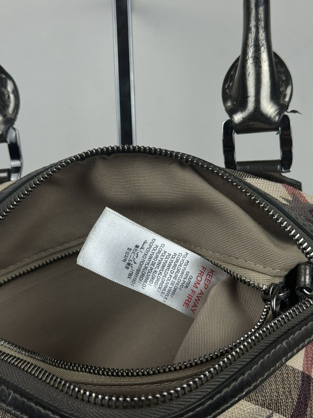 Burberry Rare leather bag Burberry Stars Nova Check original item Size ONE SIZE - 6 Thumbnail
