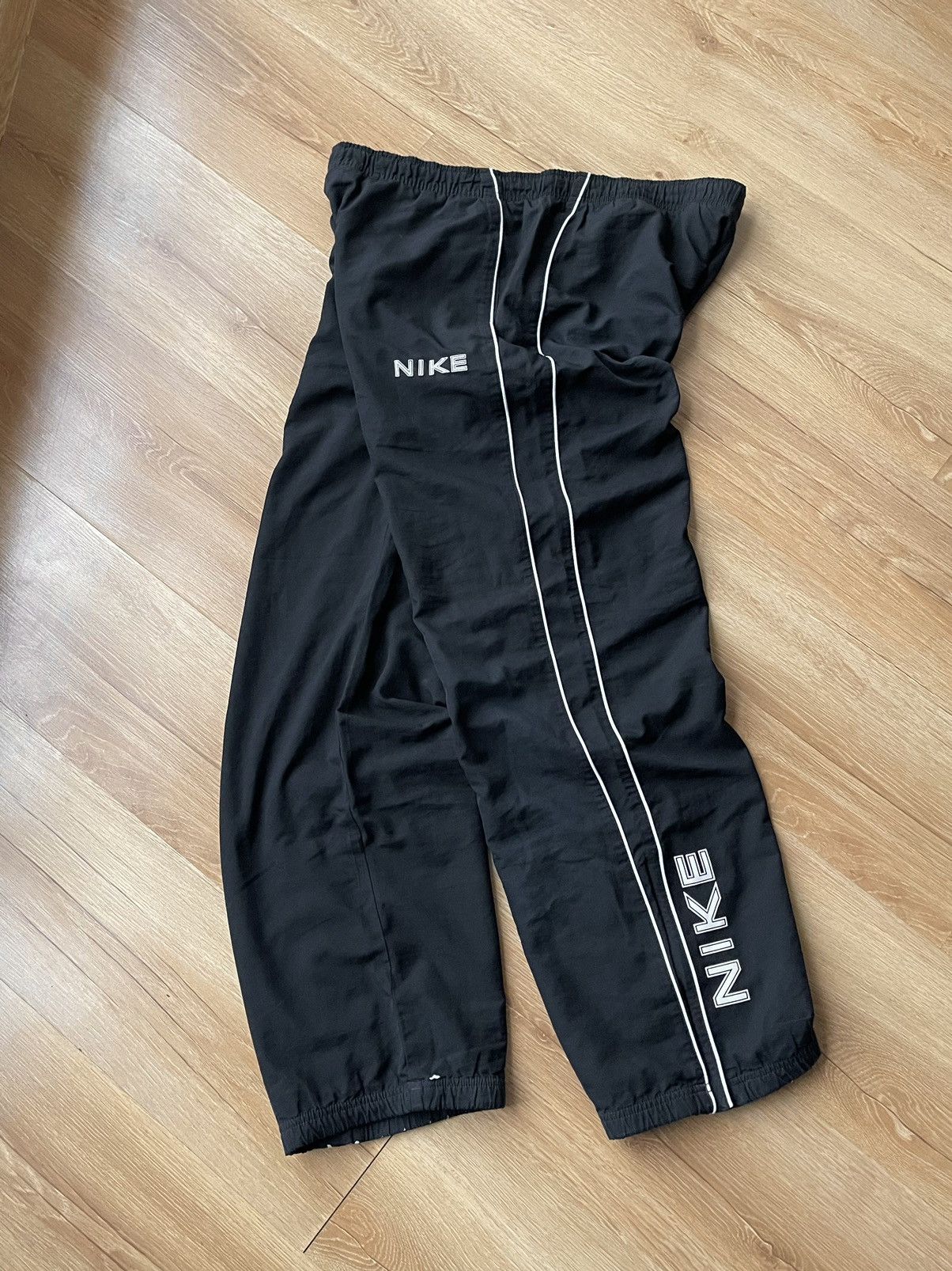 Nike Nike Vintage 90s Y2K Spell Out Drill Parachute Track Pants L Size US 36 / EU 52 - 1 Thumbnail