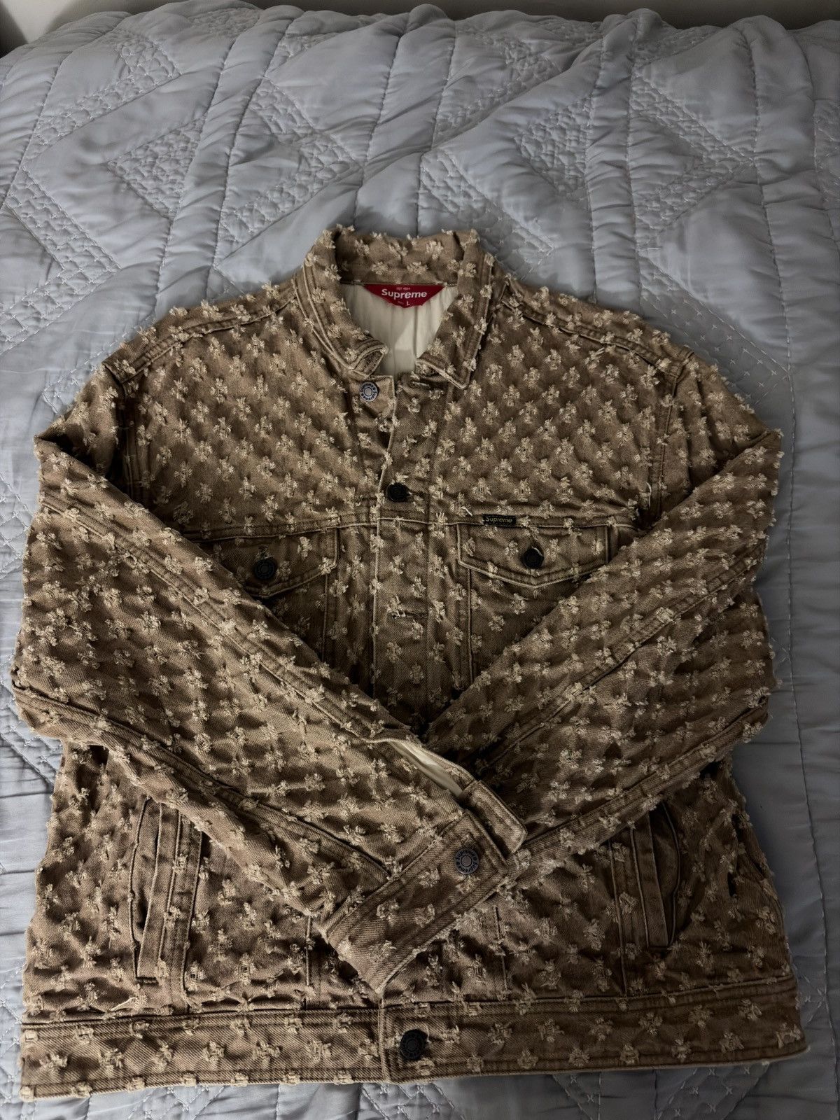 Supreme Supreme Hole Punch Denim Trucker Jacket Size US L / EU 52-54 / 3 - 1 Thumbnail