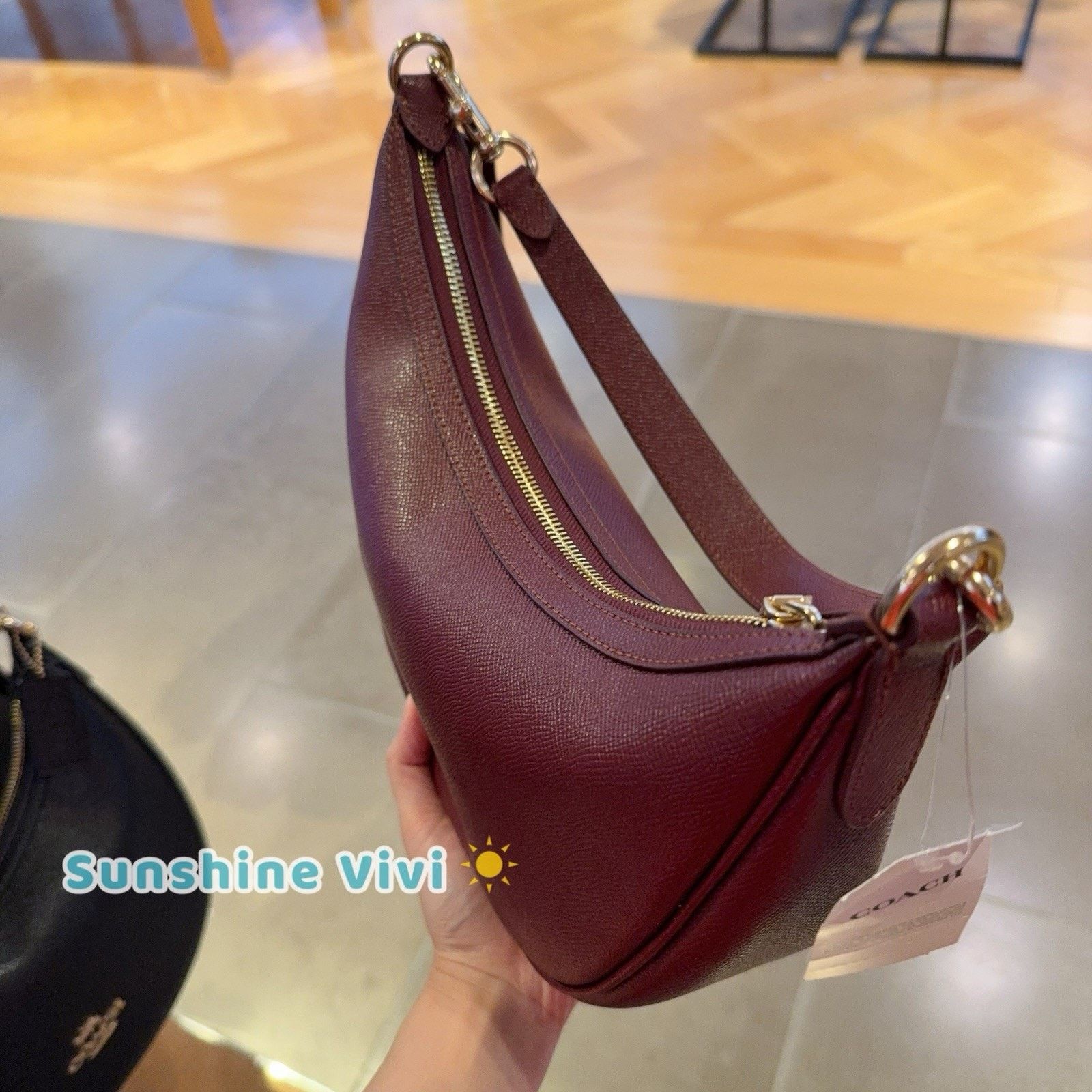 Coach NWT Coach Aria Shoulder Bag CCL28 leather DARK WINE Size ONE SIZE - 5 Thumbnail