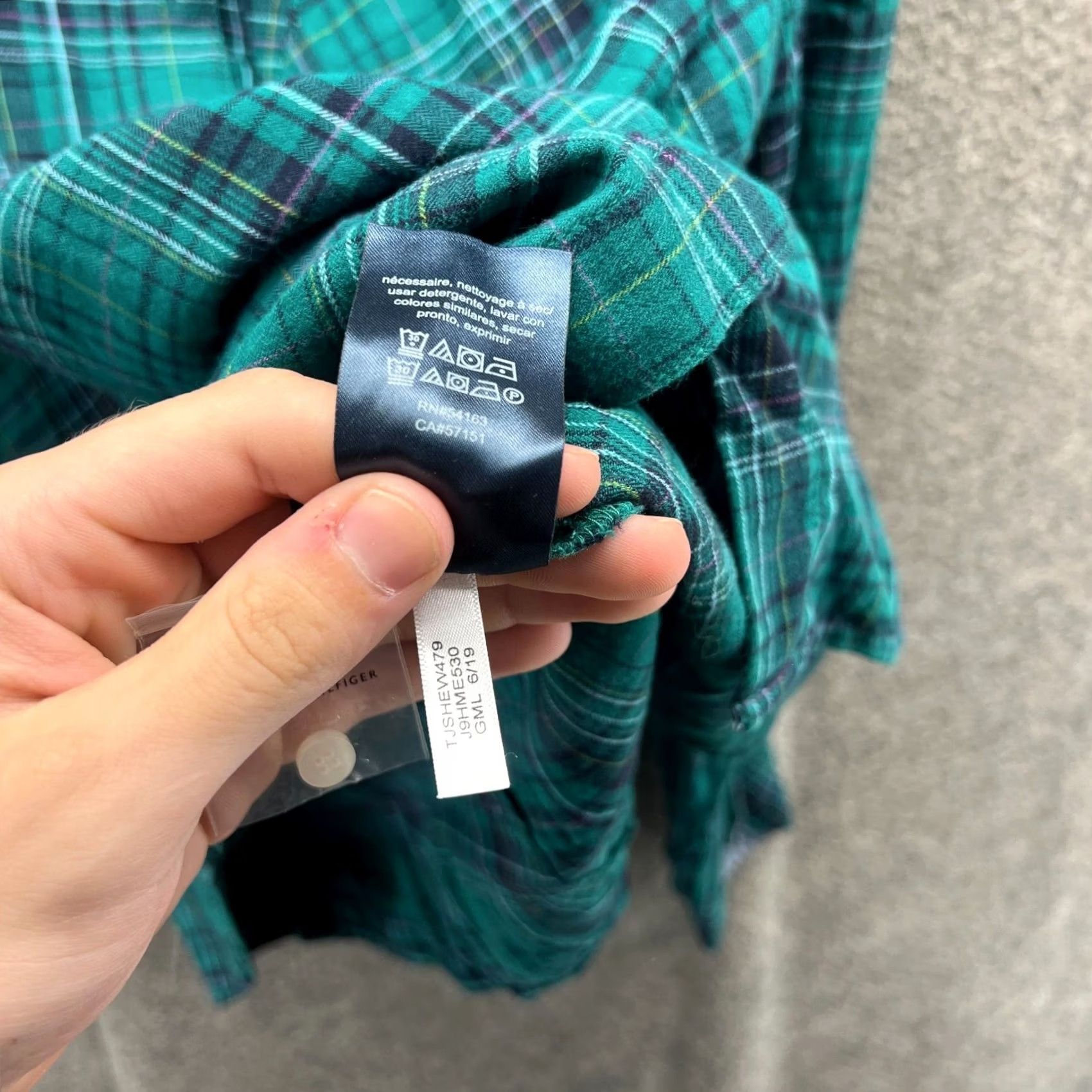 Tommy Hilfiger VINTAGE Tommy Hilfiger Shirt Womens XL Green Pocket Button Down Plaid Preppy Western Size XL / US 12-14 / IT 48-50 - 7 Thumbnail