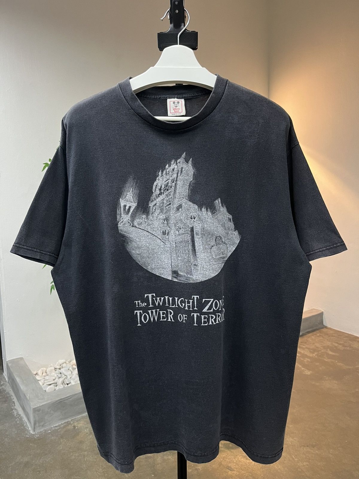 Disney Vintage Disney “The Twilight Zone Tower of Terror” Tee Size US XL / EU 56 / 4 - 1 Thumbnail