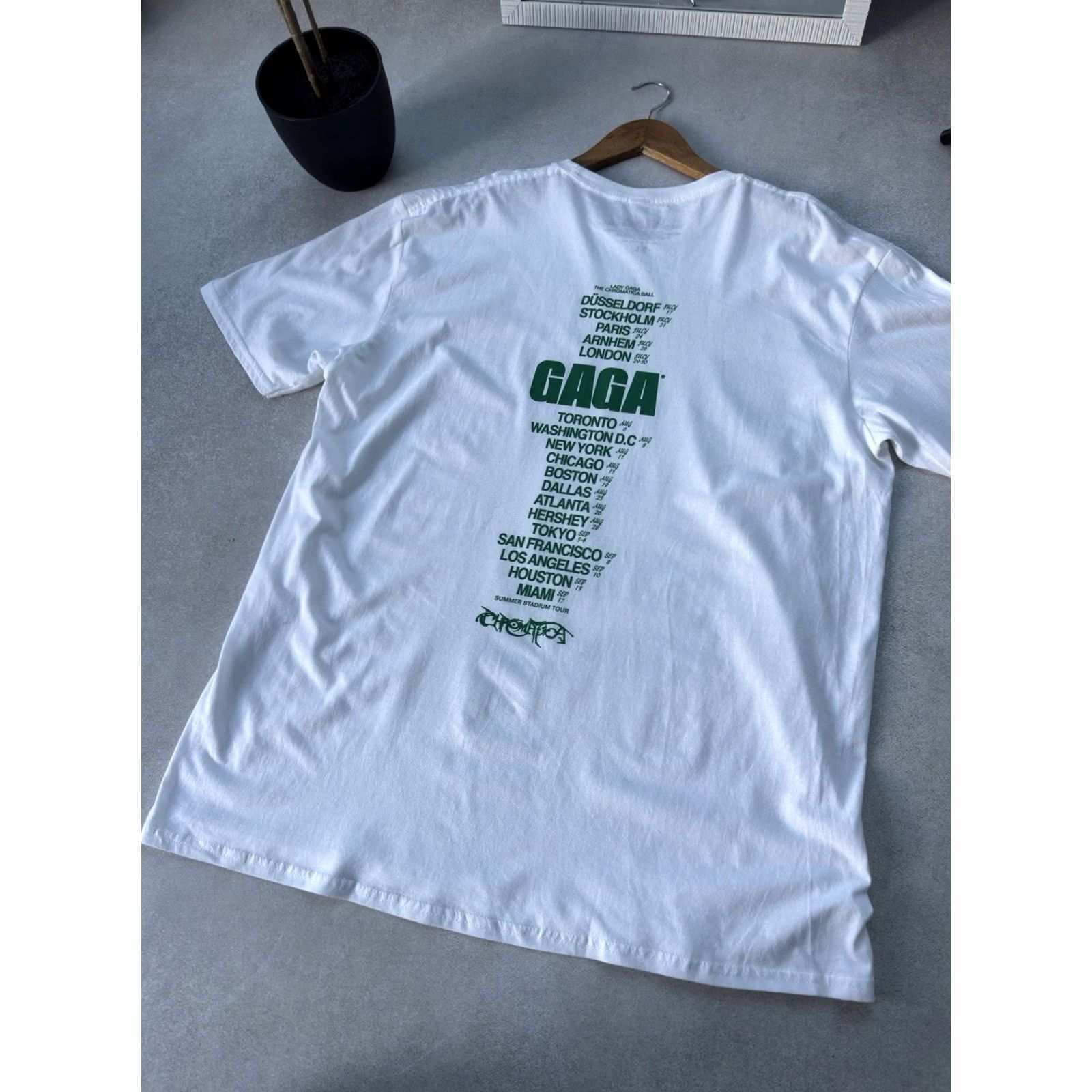 Bally LADY GAGA T-SHIRT THE CHROMATICA BALL TOUR 2022 OFFICIAL BAGGY MENS XL White Cotton Graphic Print Regular Short Sleeve/ 90s Music Band Tees Big Logo Size US XL / EU 56 / 4 - 5 Thumbnail