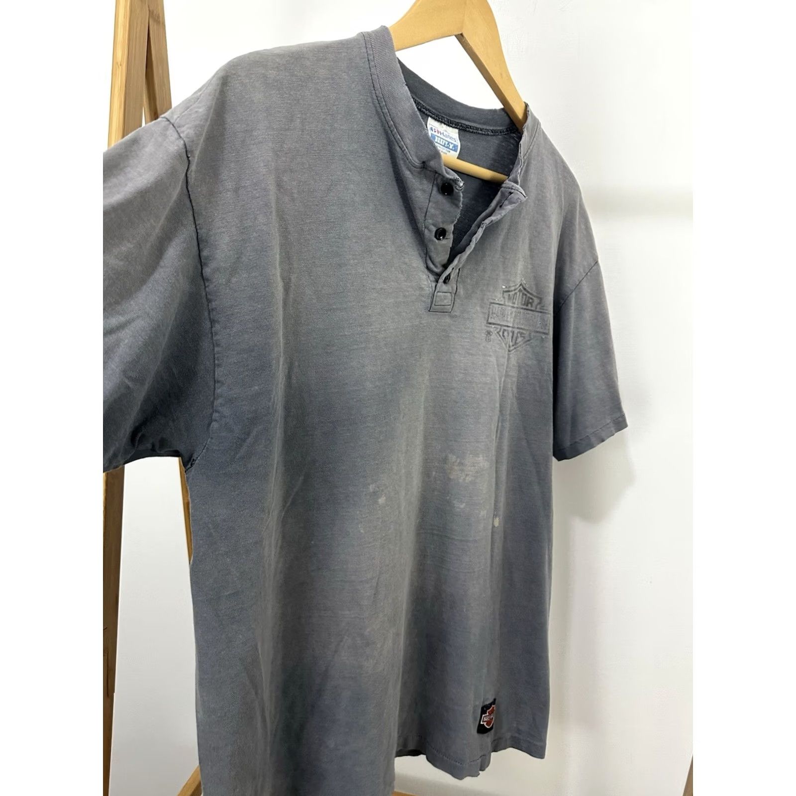 Hanes VINTAGE Harley-Davidson Biker T-Shirt XL Smokey Gradient Sun Faded Worn Henley Size US XL / EU 56 / 4 - 4 Thumbnail