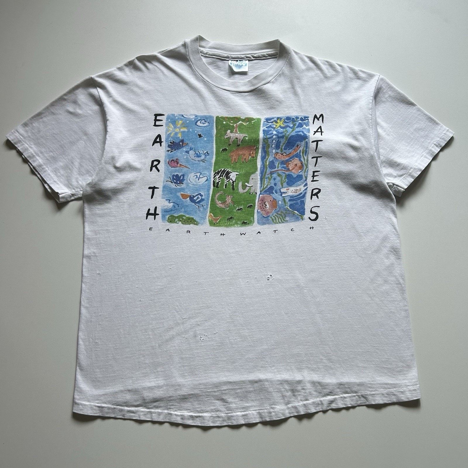 Hanes Vintage Earth Matters Animal Art T-Shirt XL Distressed USA Size US XL / EU 56 / 4 - 1 Thumbnail