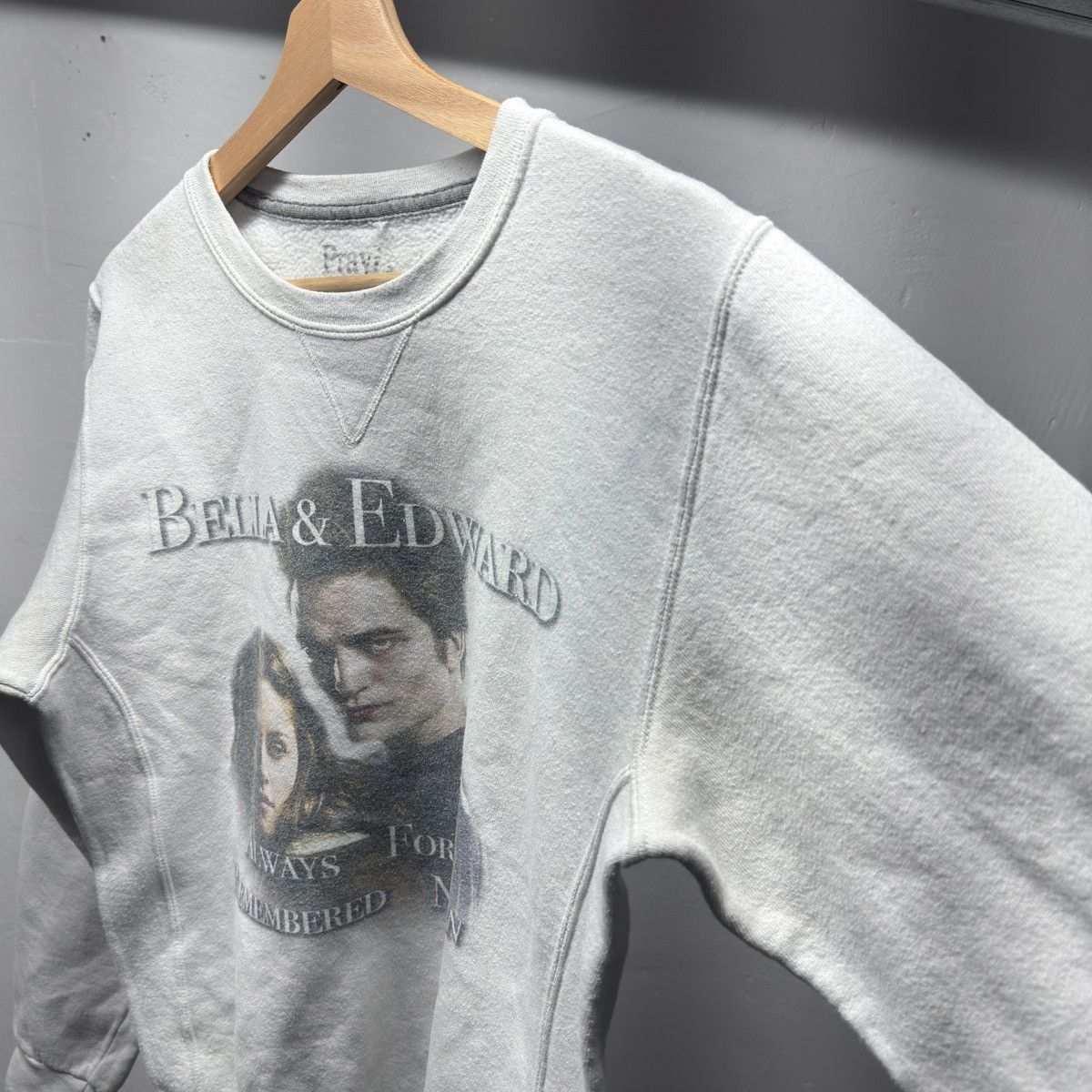 Praying Praying Bella & Edward Sweatshirt Faded Size US S / EU 44-46 / 1 - 7 Thumbnail