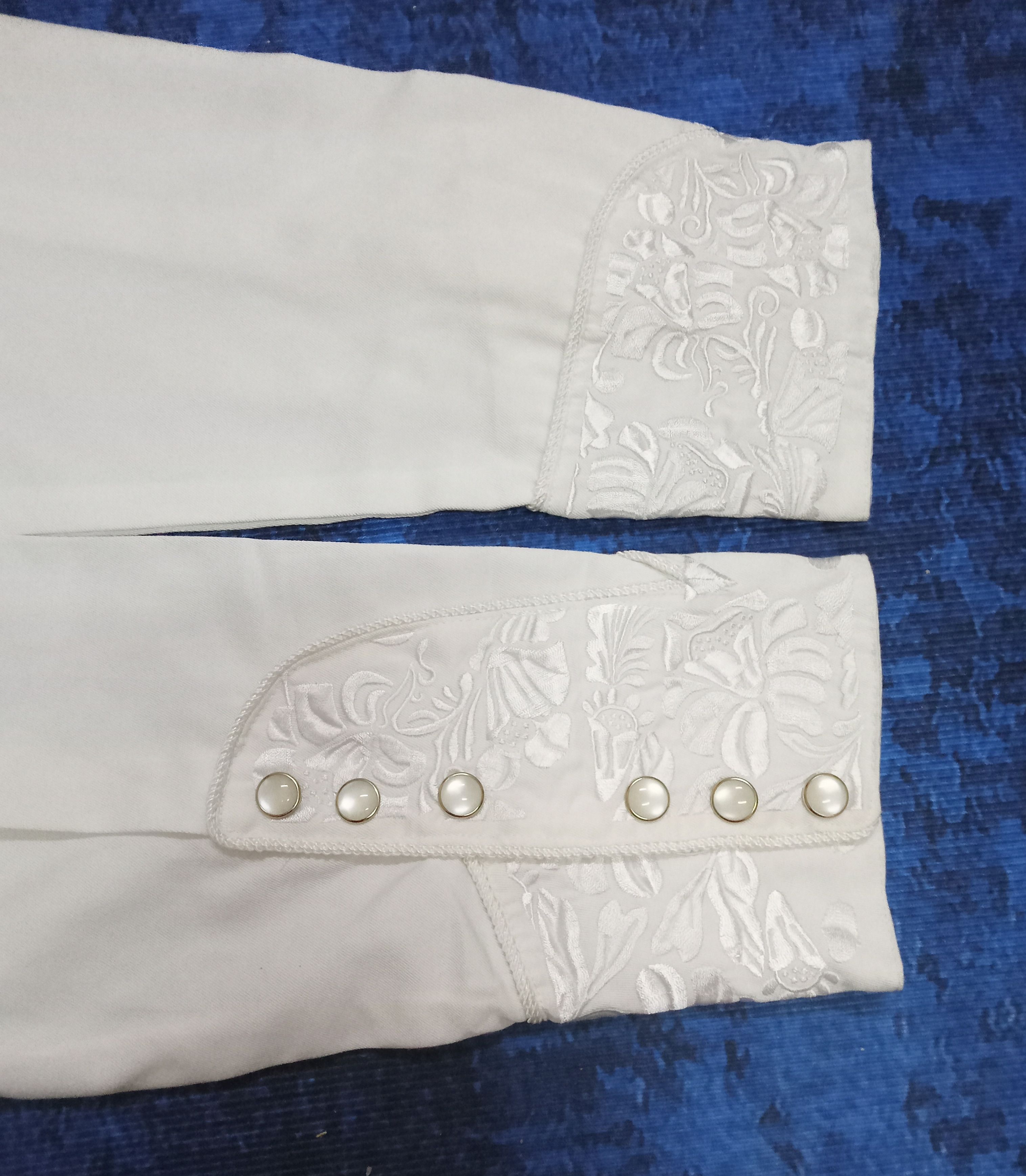 Scully Scully Western Shirt With Embroidered Floral Size US L / EU 52-54 / 3 - 9 Thumbnail