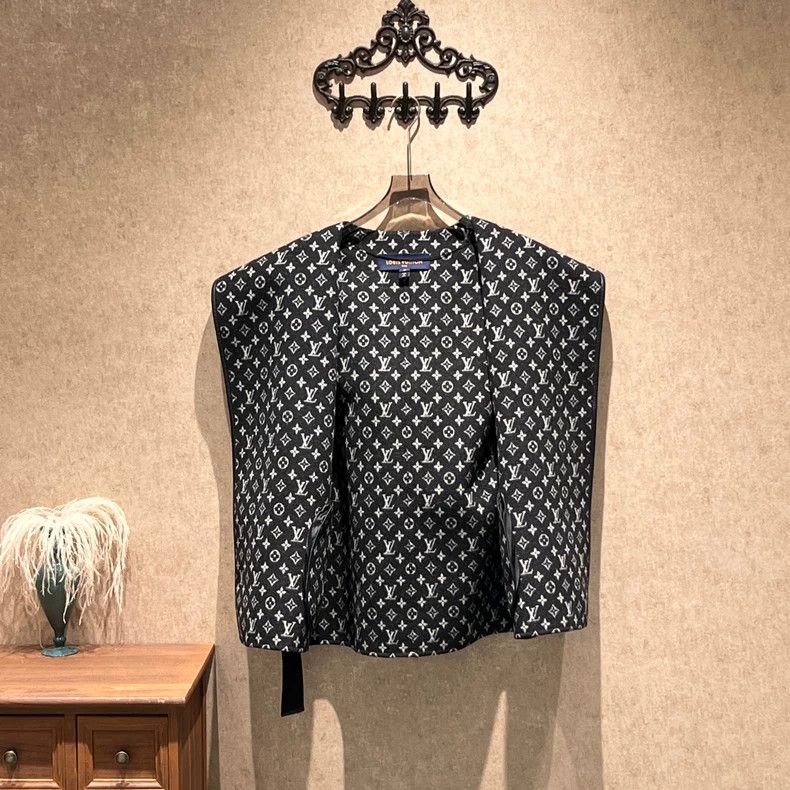 Louis Vuitton Louis Vuitton Black presbyopic full print bathrobe coat Size XS / US 0-2 / IT 36-38 - 3 Thumbnail