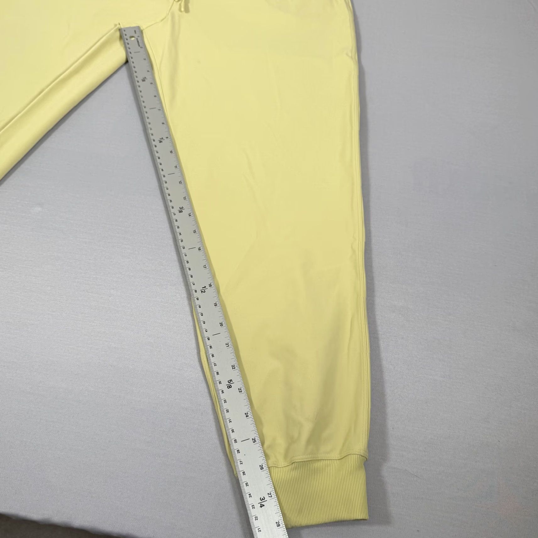 Lululemon Lululemon Pants Womens 12 Yellow Align High Rise Jogger Athletic Drawstring Logo Size 34" / US 12 / IT 48 - 6 Thumbnail