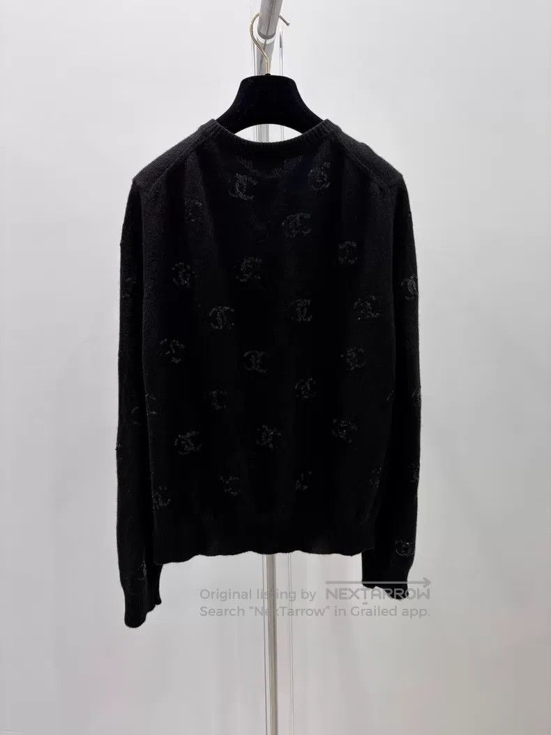 Chanel Chanel Black sequin logo floral knitted cardigan coat Size XS / US 0-2 / IT 36-38 - 2 Thumbnail