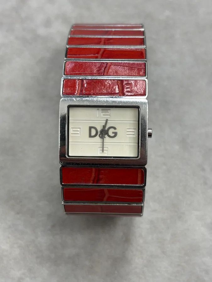 Dolce & Gabbana 2000s Dolce & Gabbana Red Crocodile Effect Watch Size ONE SIZE - 1 Thumbnail