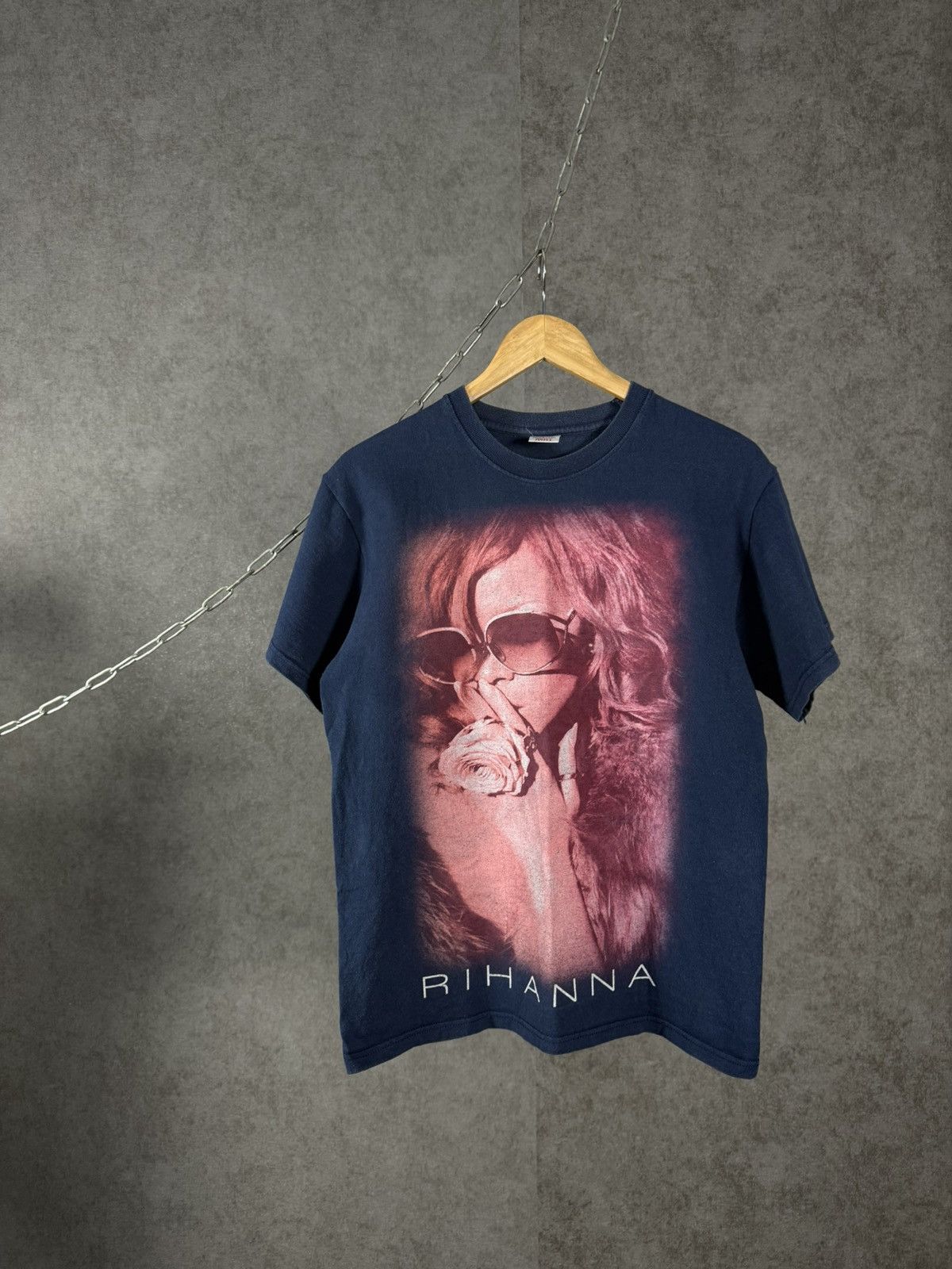 Rihanna Rihanna rock band loud tour Size US S / EU 44-46 / 1 - 1 Thumbnail