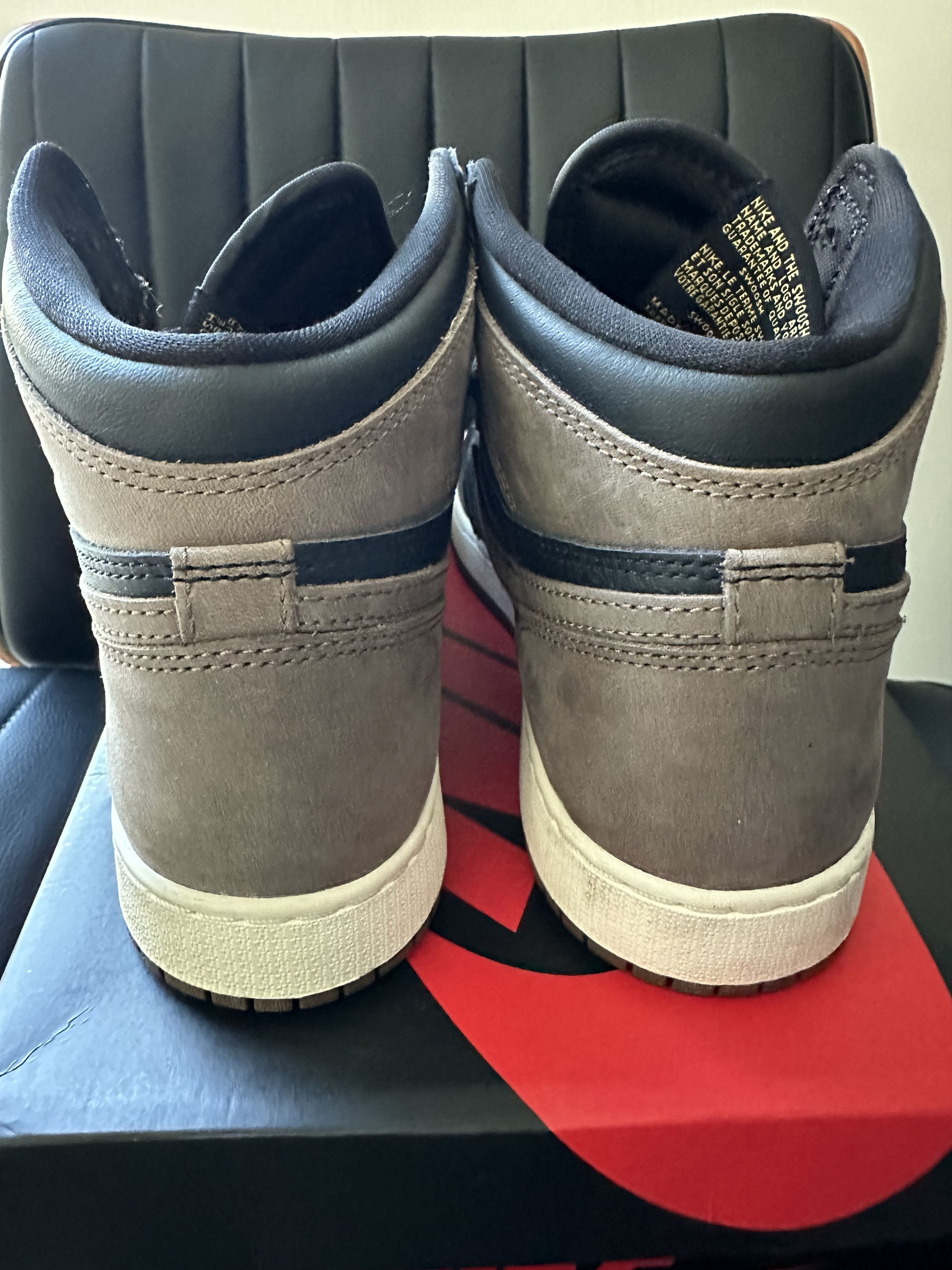 Jordan Brand × Nike PREOWNED AIR JORDAN 1 RETRO HIGH OG GS 6.5Y Size US 8 / IT 38 - 8 Thumbnail