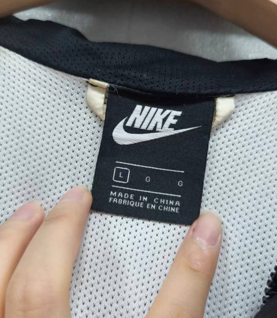 Nike Nike Swoosh Hooded Jacket Size US L / EU 52-54 / 3 - 5 Thumbnail