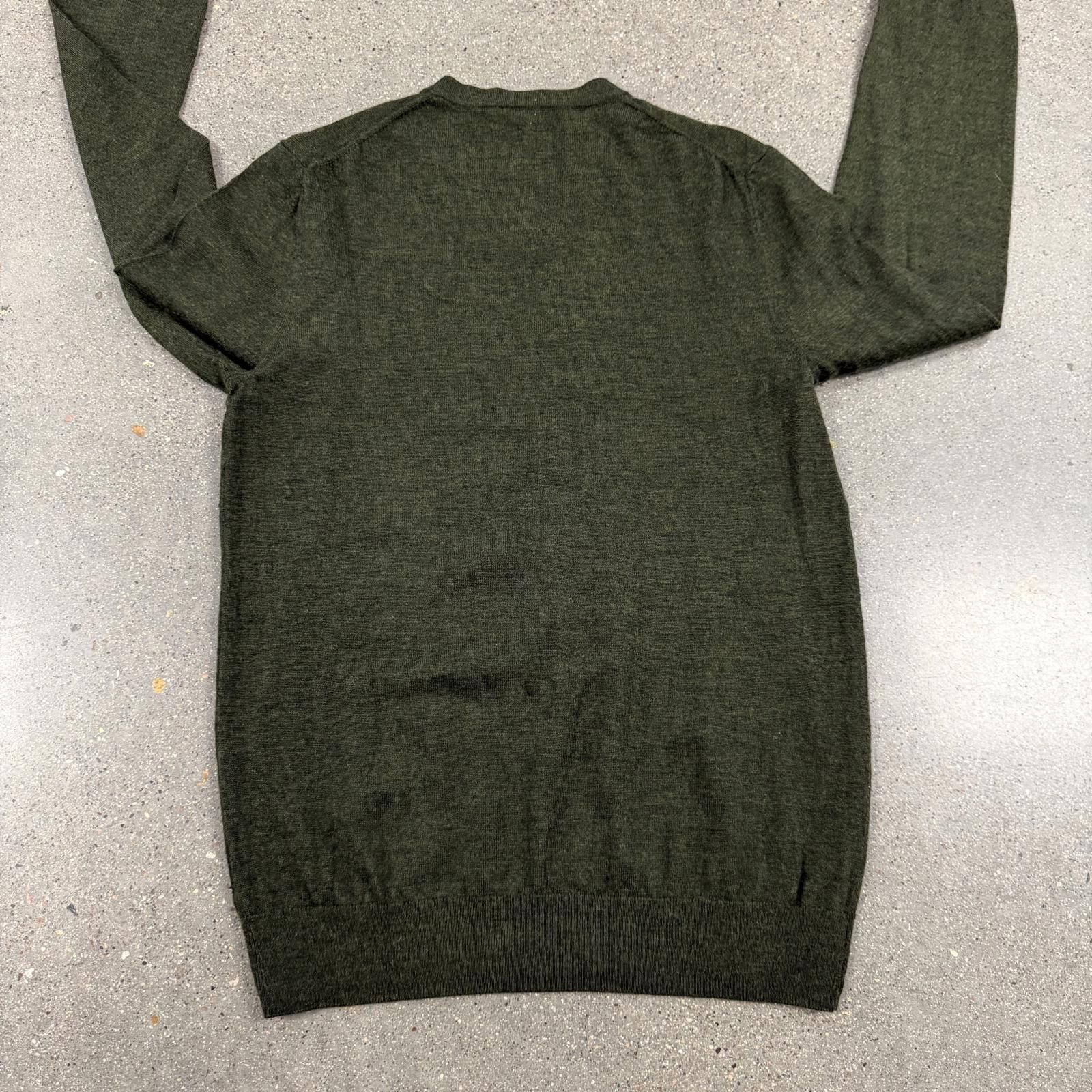 Gap Gap Extra Fine Merino Wool V-Neck Sweater Olive Green - M Size US M / EU 48-50 / 2 - 7 Thumbnail
