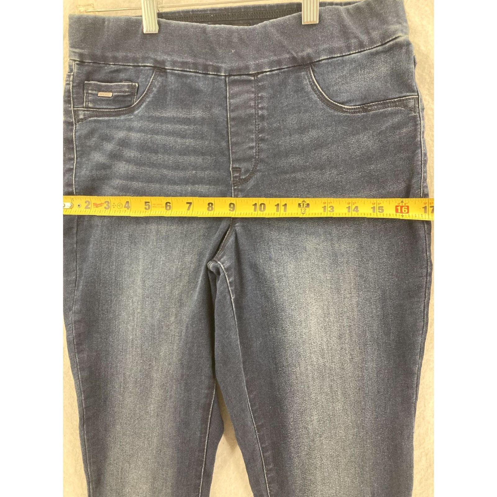 Nine West Nine West Jeans Womens 6 Pull On Skinny Denim Jeans Blue 30 Inseam 31 Inseam Dark Wash Regular Size 6 Rise Mid Bohemian Style Skinny Womens Jeans Size 30" / US 8 / IT 44 - 4 Thumbnail