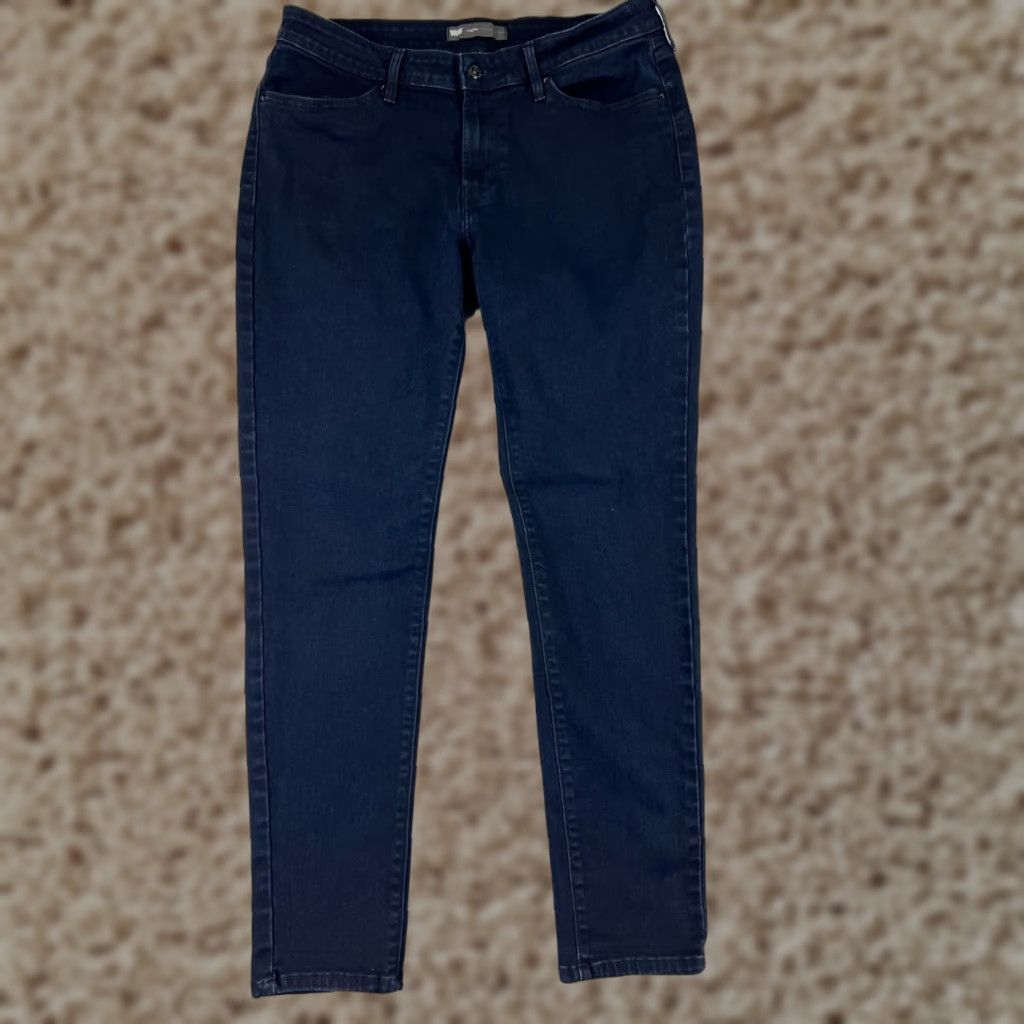 Levi's VINTAGE? No, Levis Jeans Womens 14 Blue Denim Jeans Tapered Legging Dark Wash Mid Rise 32x28 Size 36" / US 14 / IT 50 - 1 Thumbnail