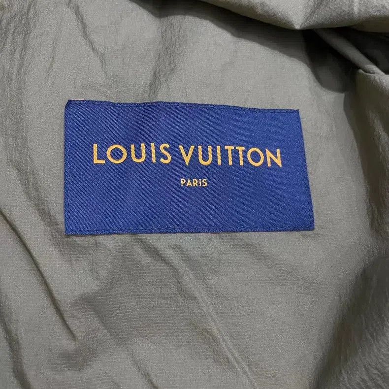 Louis Vuitton Louis Vuitton Technical fabric assault jacket Size US M / EU 48-50 / 2 - 3 Thumbnail