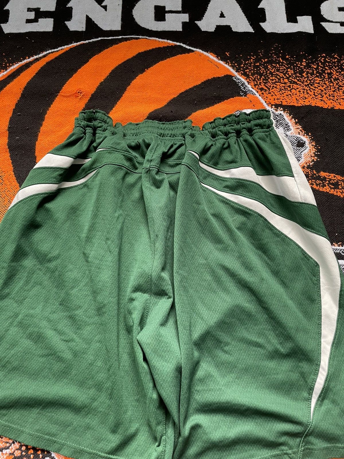 Under Armour Secondhand Under Armour Authentic Green Nylon Shorts Pants Size US 38 / EU 54 - 6 Thumbnail