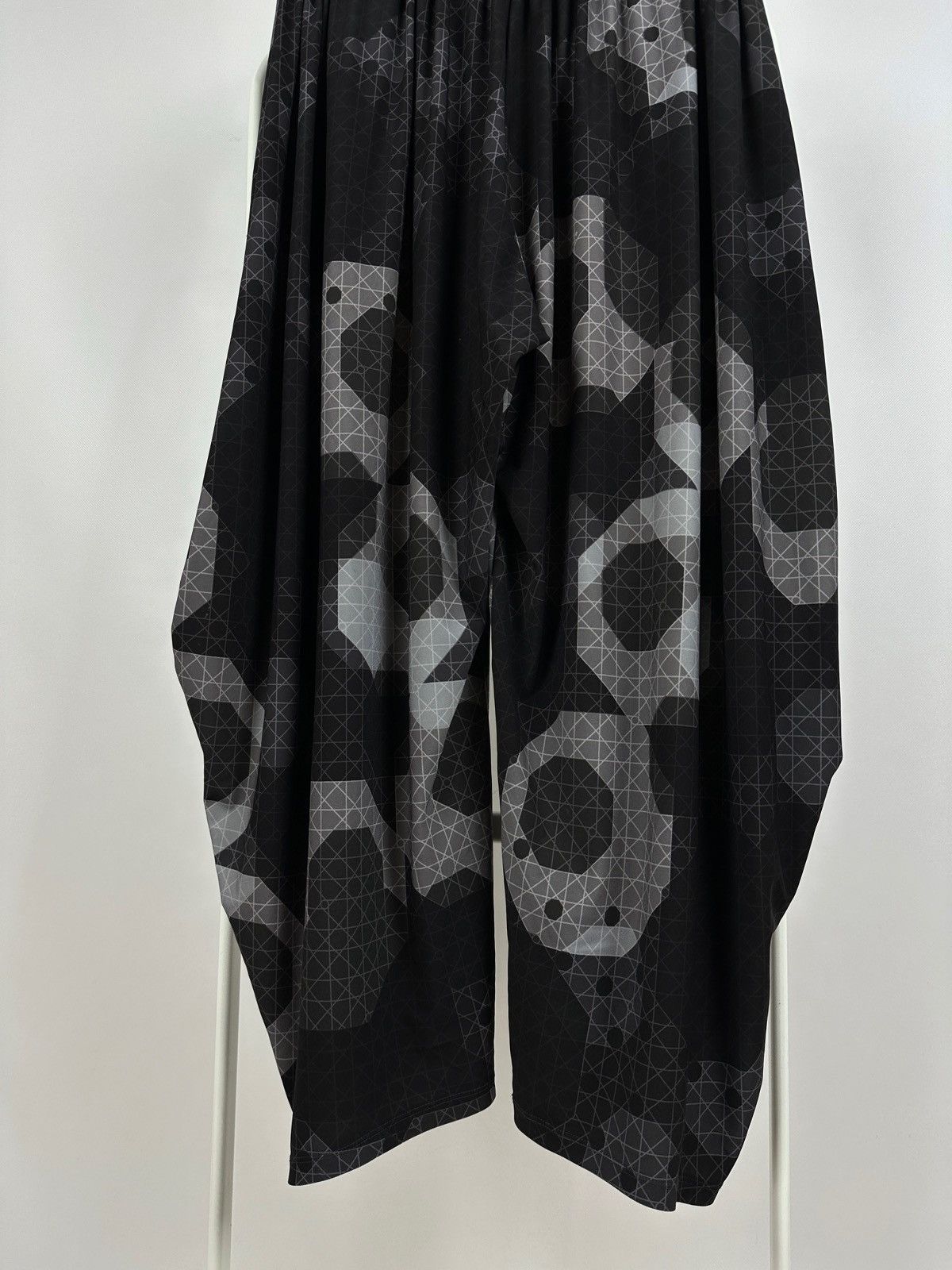 Issey Miyake Vintage Issey Miyake Geometric Pleated Pant Size US 32 / EU 48 - 13 Thumbnail