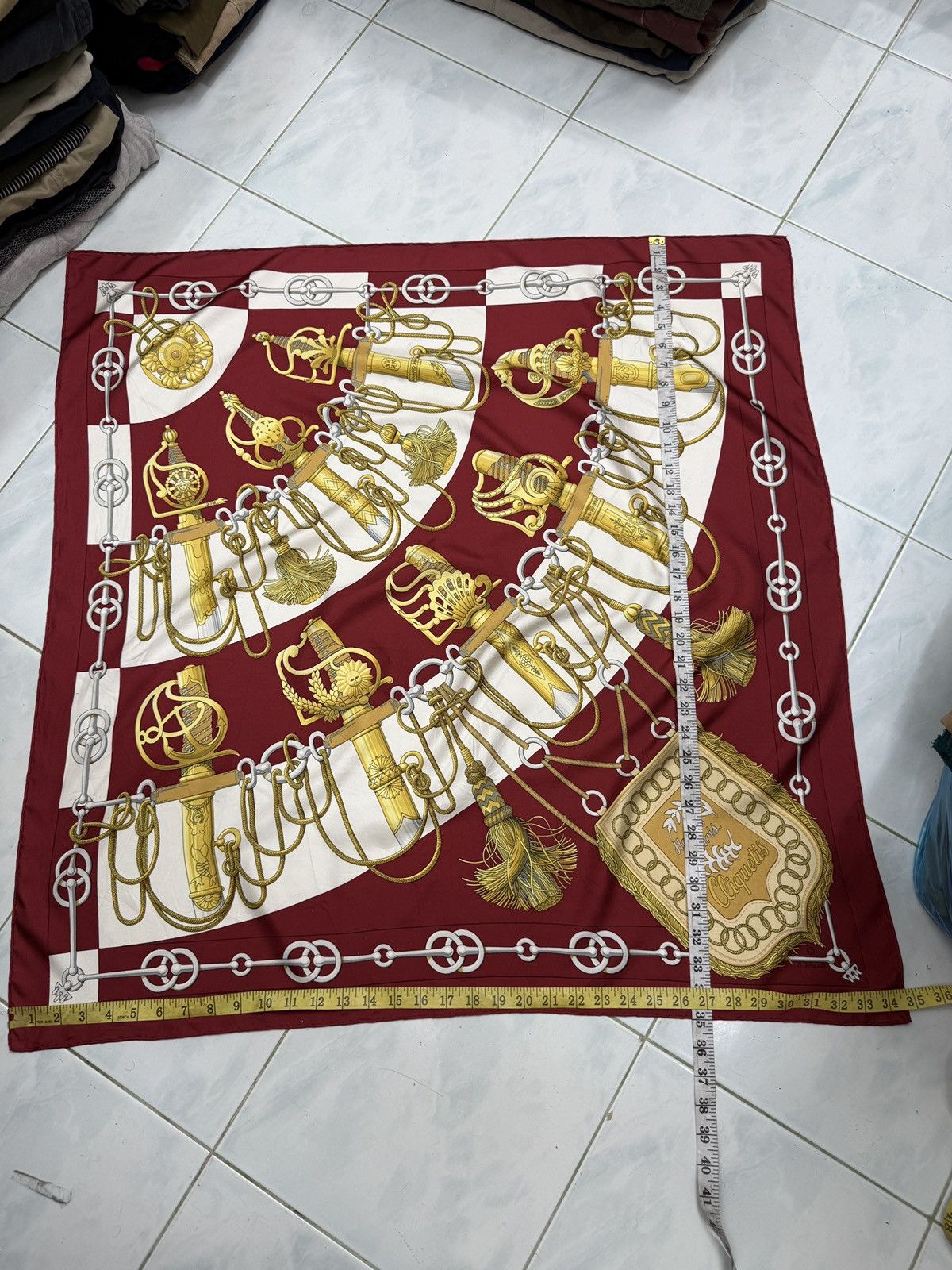 Hermes 🔥ARCHIVE VINTAGE HERMES CLIQUETIS SILK SCARF BY JULIE ABADIE Size ONE SIZE - 9 Thumbnail