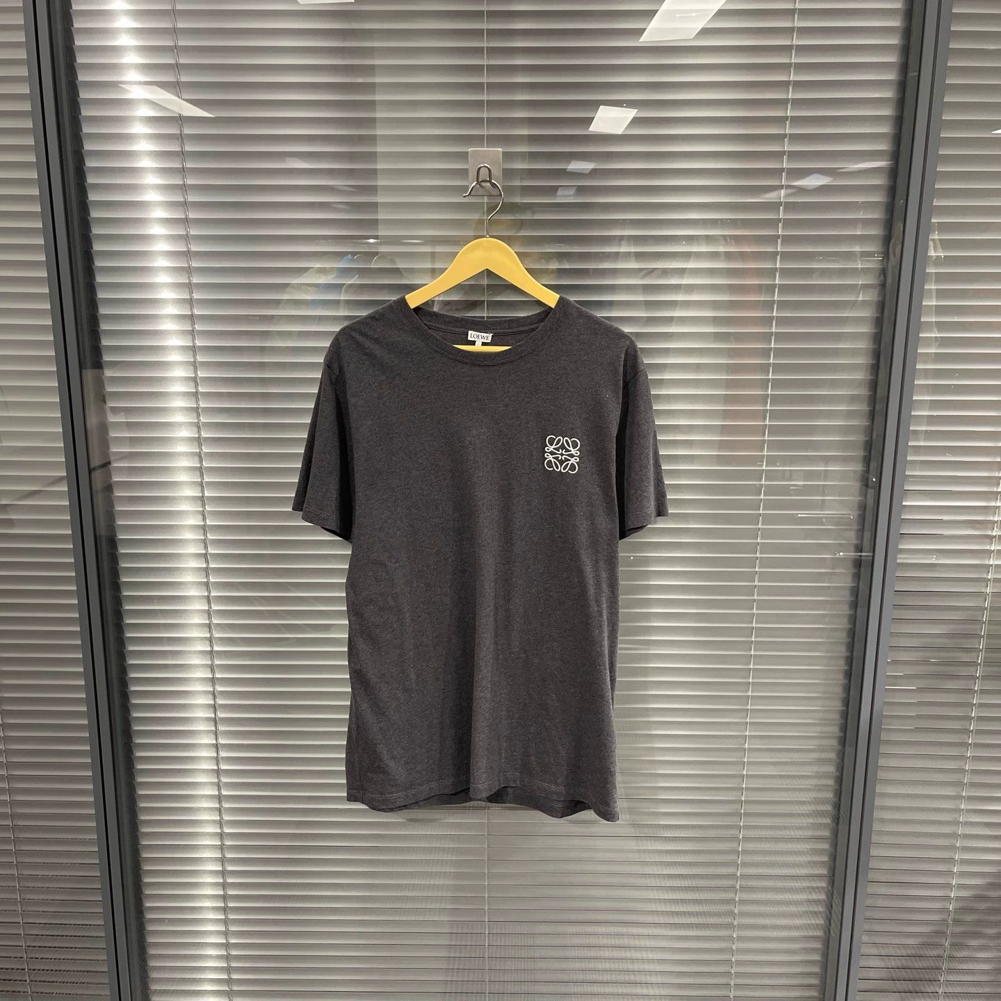 Loewe Loewe Haze Gray Classic Embroidered Logo T-Shirt L 99 New Size L / US 10 / IT 46 - 1 Thumbnail