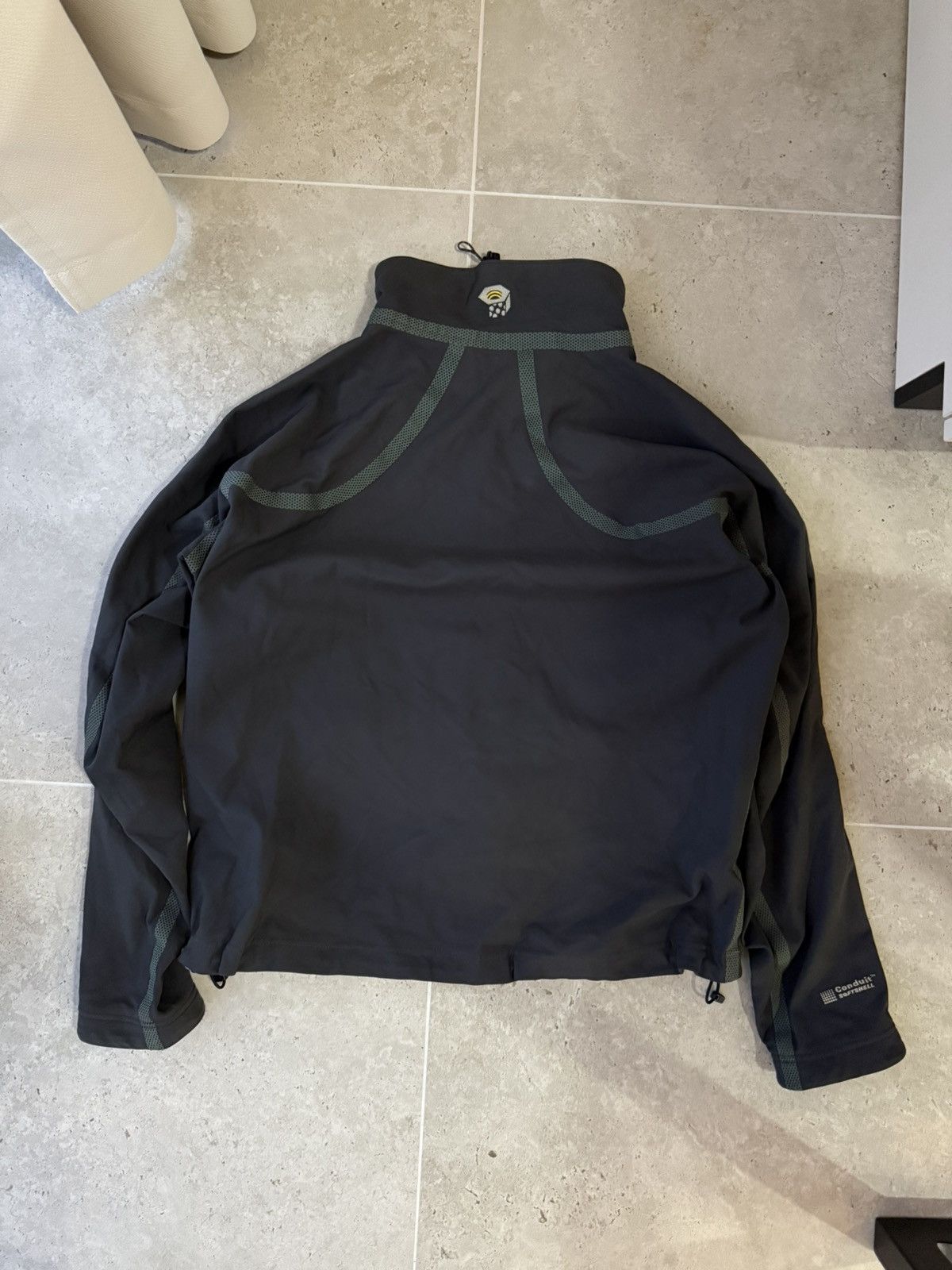Mountain Hardwear Vintage Mountain Hardwear Conduit Softshell Zip Up Jacket L Size US L / EU 52-54 / 3 - 2 Thumbnail