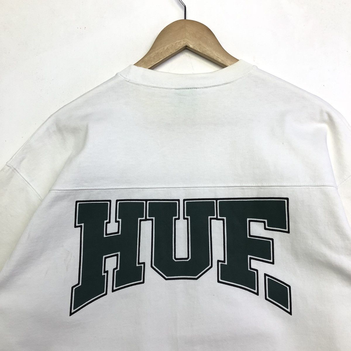 Huf HUF Summer 22 Spellout Backhitt football T-shirt Size US M / EU 48-50 / 2 - 15 Thumbnail