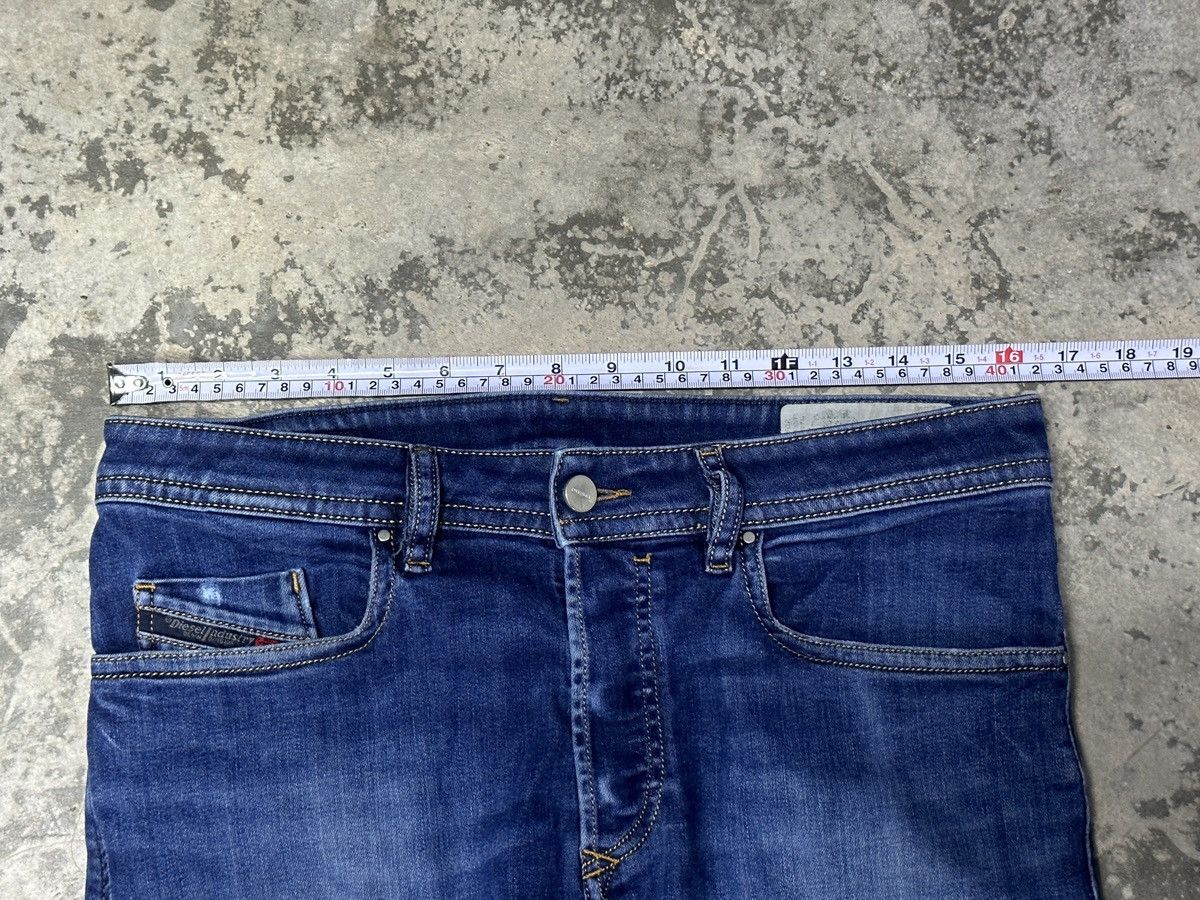 Diesel Diesel Buster Regular Slim Tapered Jeans mens Size US 33 - 15 Thumbnail