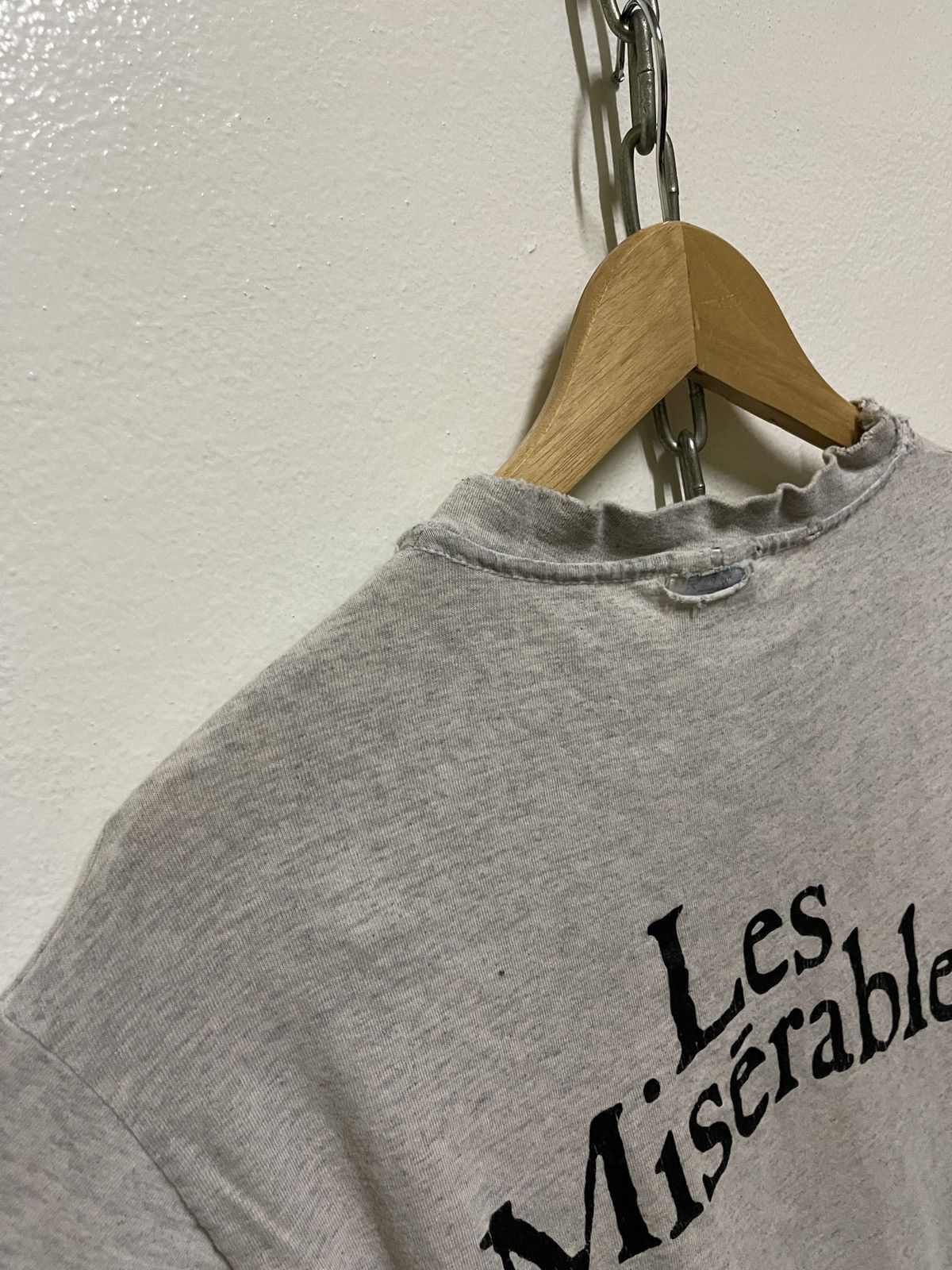 Vintage Les Miserables T Shirt Vintage Distressed Size US M / EU 48-50 / 2 - 18 Thumbnail