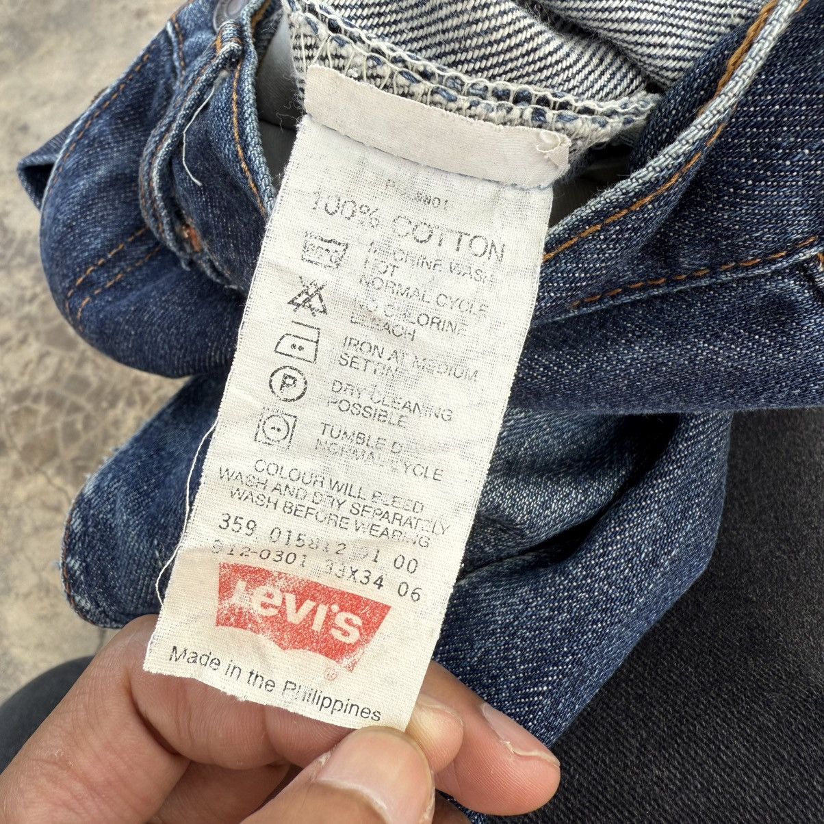 Levi's Vintage Clothing VINTAGE LEVI’S 512 FADED JEAN DENIM PANTS Size US 33 - 12 Thumbnail