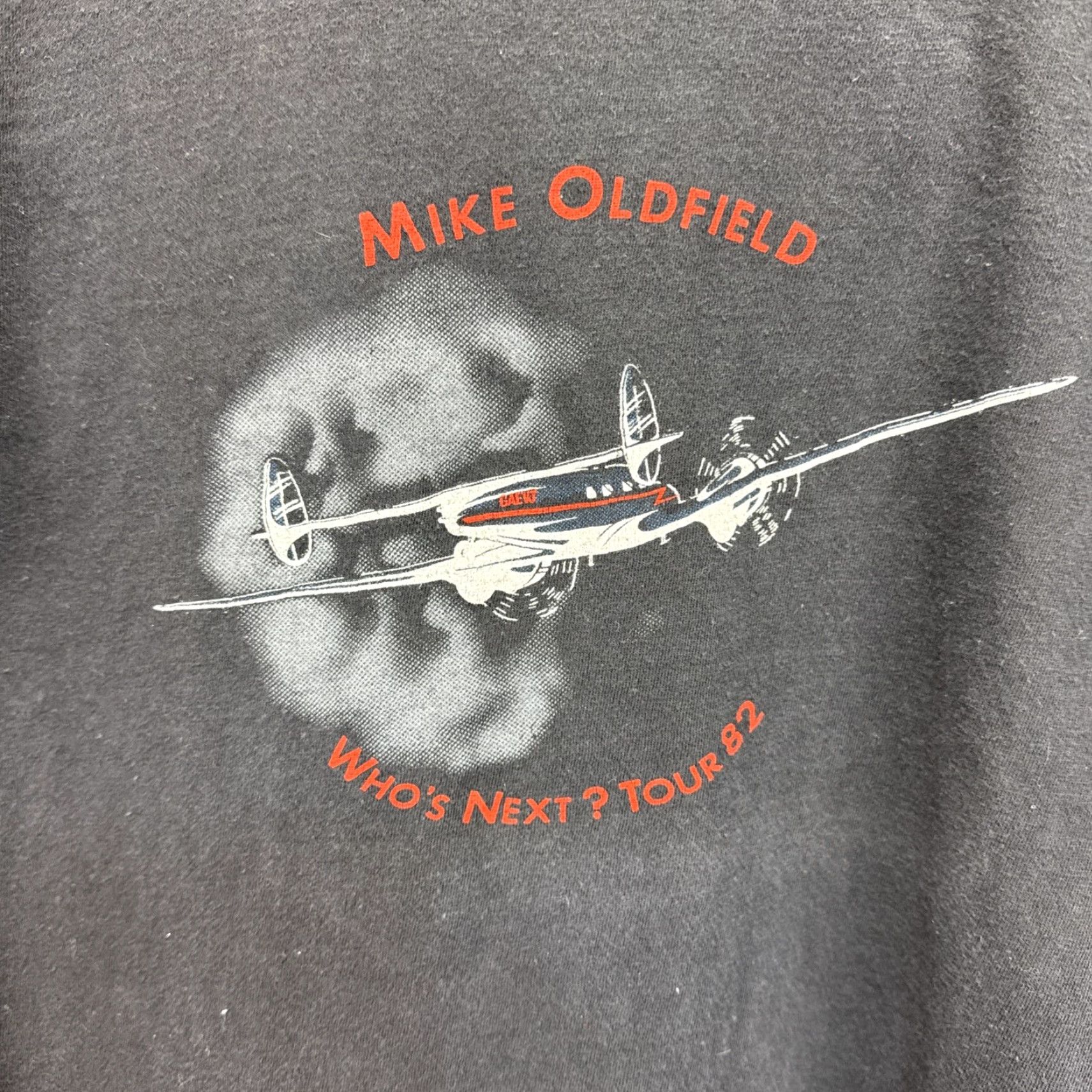 Vintage VINTAGE 1982 Mike Oldfield World Tour T-Shirt Black Size S Unisex Rockabilly Graphic Tee 1980s Small Size US S / EU 44-46 / 1 - 2 Thumbnail