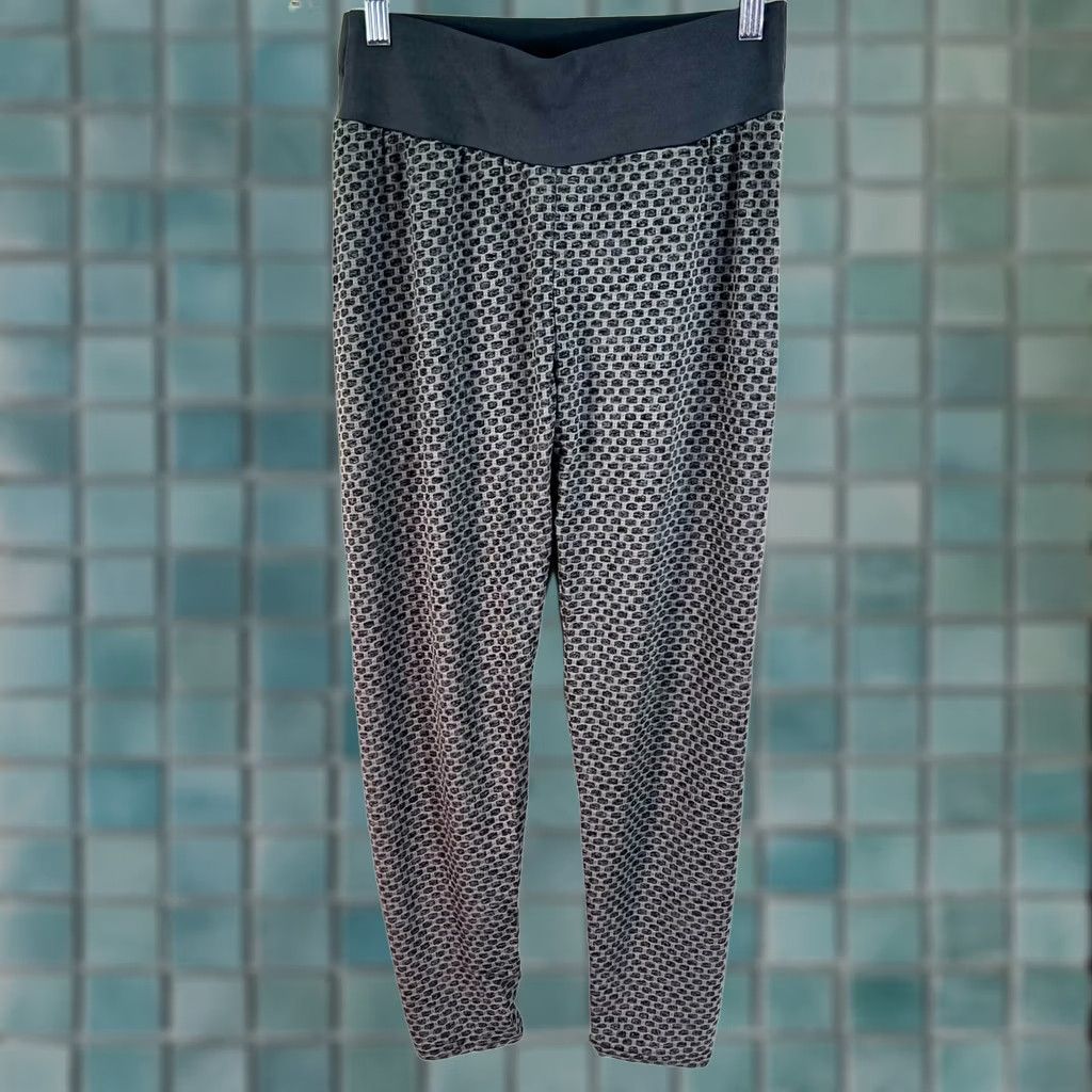 Vintage Women Leggings SZ XL Anti-Cellulite High Waist Push Up Yoga Pants Butt Lift Gray Size 40" / US 18 - 1 Thumbnail