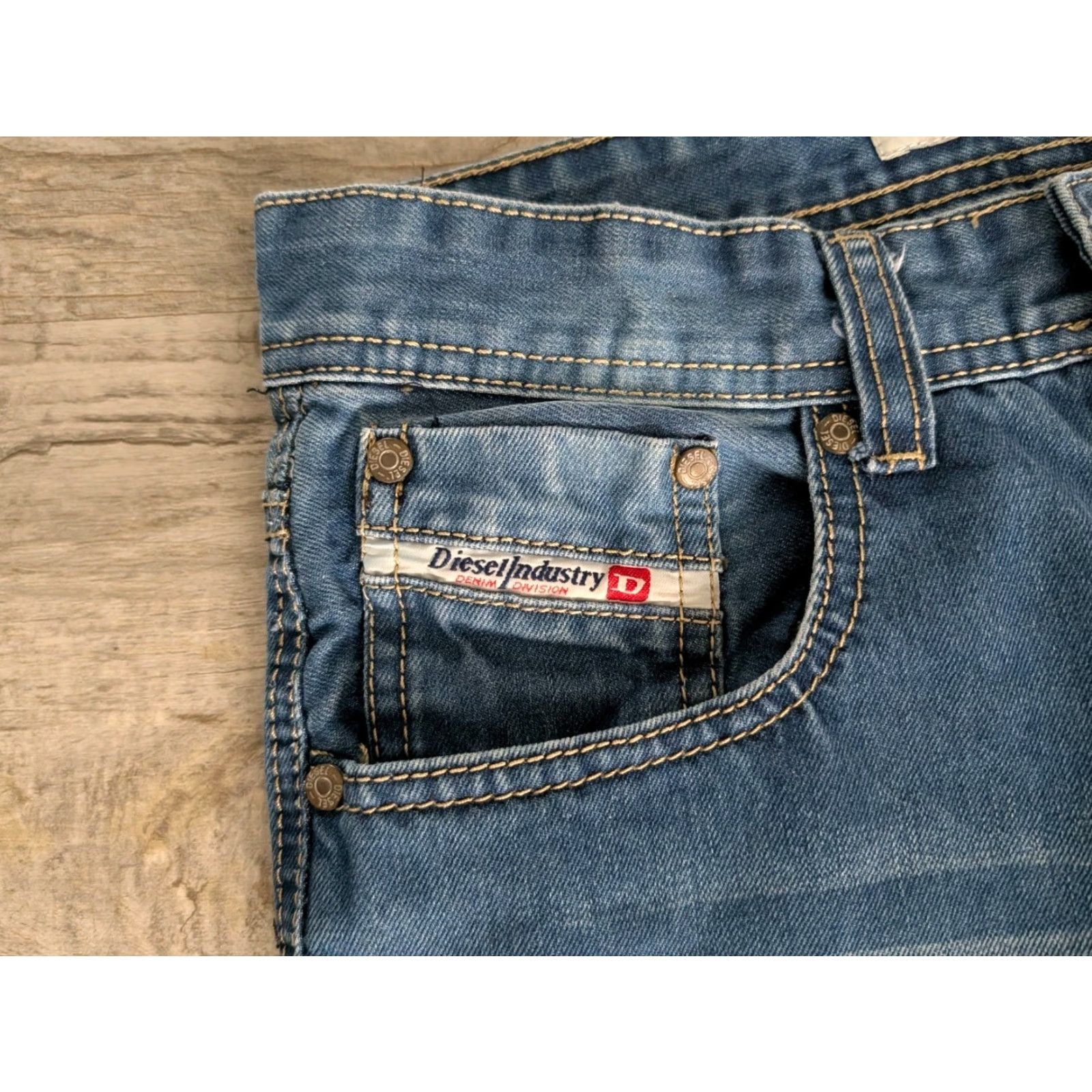 Diesel VINTAGE Diesel Women's Jeans 29 Italy Distressed Whiskered Faded 5-Pocket Denim Blue Adjustable Logo Retro 90s City Y2K Jeans Womens Size 29" - 5 Thumbnail