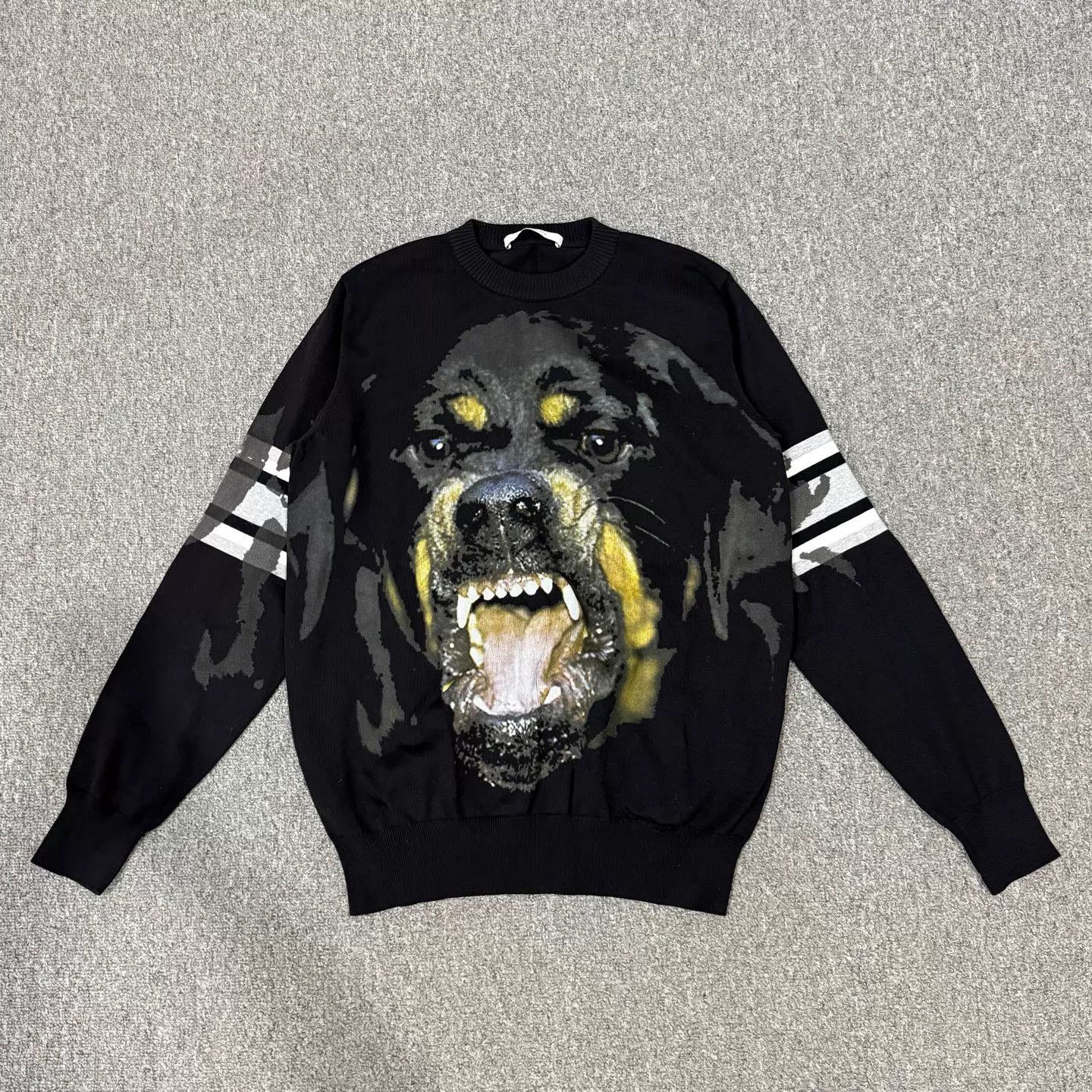 Givenchy Givenchy Black Large Dog Knit Sweatshirt XS 99 New Size US XS / EU 42 / 0 - 1 Thumbnail