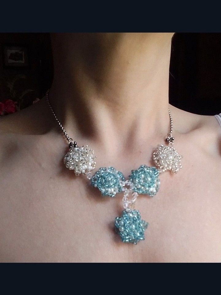 Handmade Necklace earrings. Rose shape. Turquoise/silver. Elegant. Size ONE SIZE - 3 Thumbnail