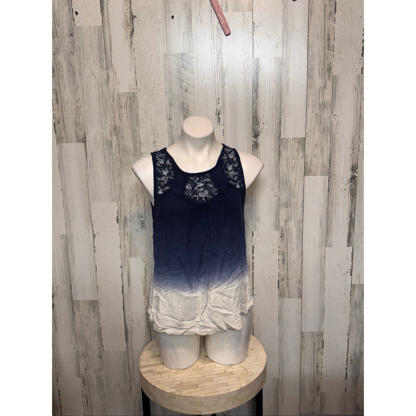 Other Xhilaration Blue White Ombre Lace Trim Tank Top – Size Mediu Size M / US 6-8 / IT 42-44 - 2 Thumbnail
