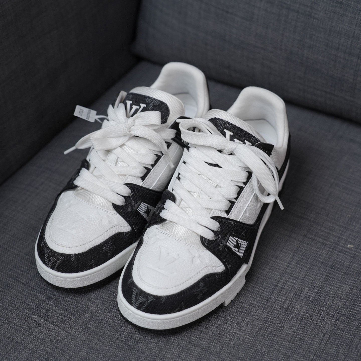 Louis Vuitton Louis Vuitton Training Denim Black Lowtop Sneakers Women Size US 8 / IT 38 - 1 Thumbnail
