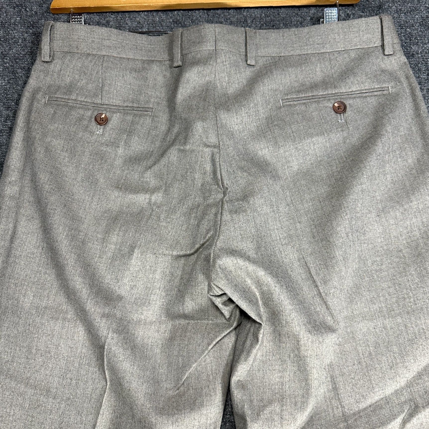 Ralph Lauren Lauren Ralph Lauren Pants Men 34 Trim Fit Gray Wool Straight Leg Flat Front Pockets Dress Pants Size US 34 / EU 50 - 6 Thumbnail